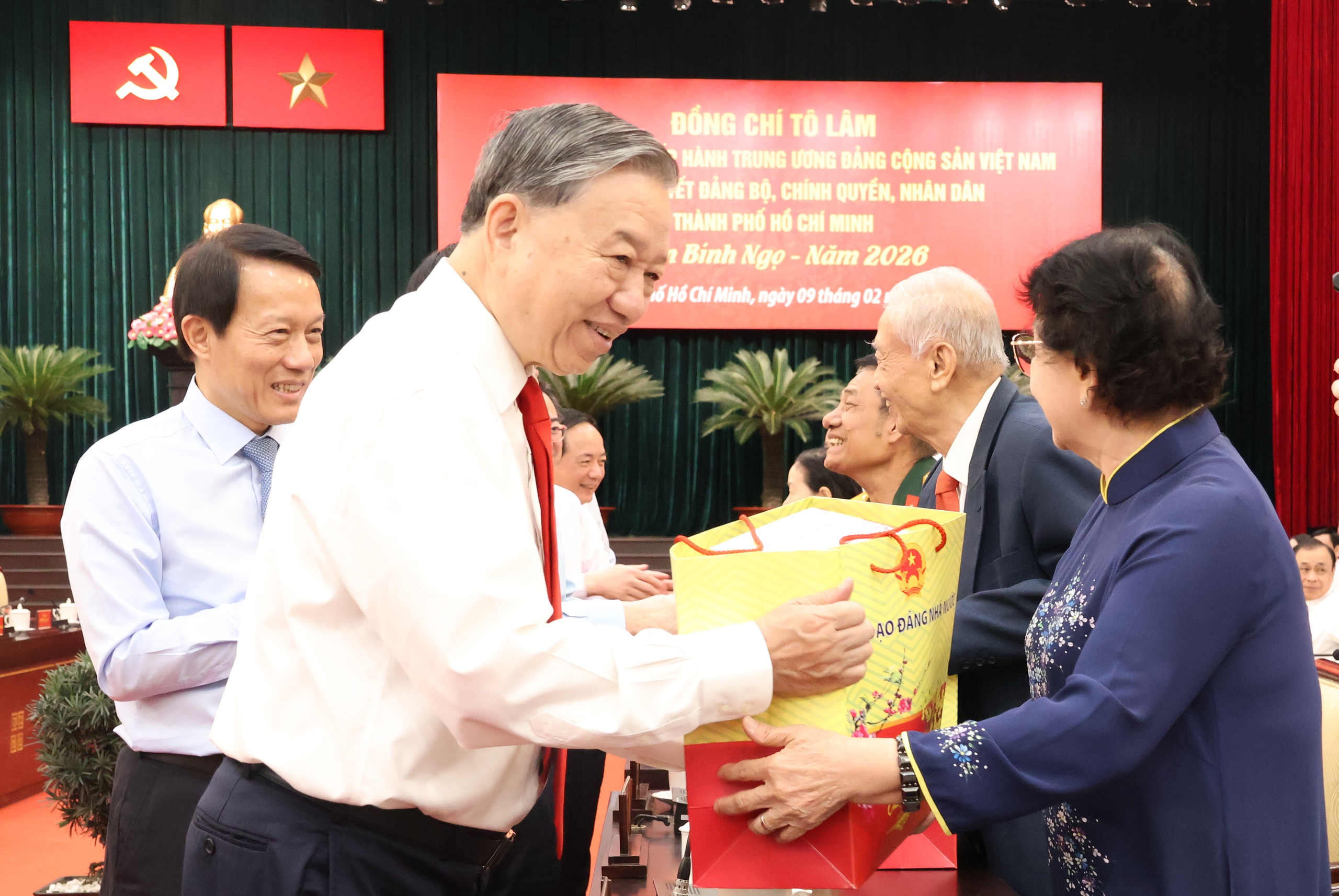 Tổng B&iacute; thư T&ocirc; L&acirc;m: TPHCM l&agrave; nơi để Trung ương y&ecirc;n t&acirc;m giao việc lớn - Ảnh 4.