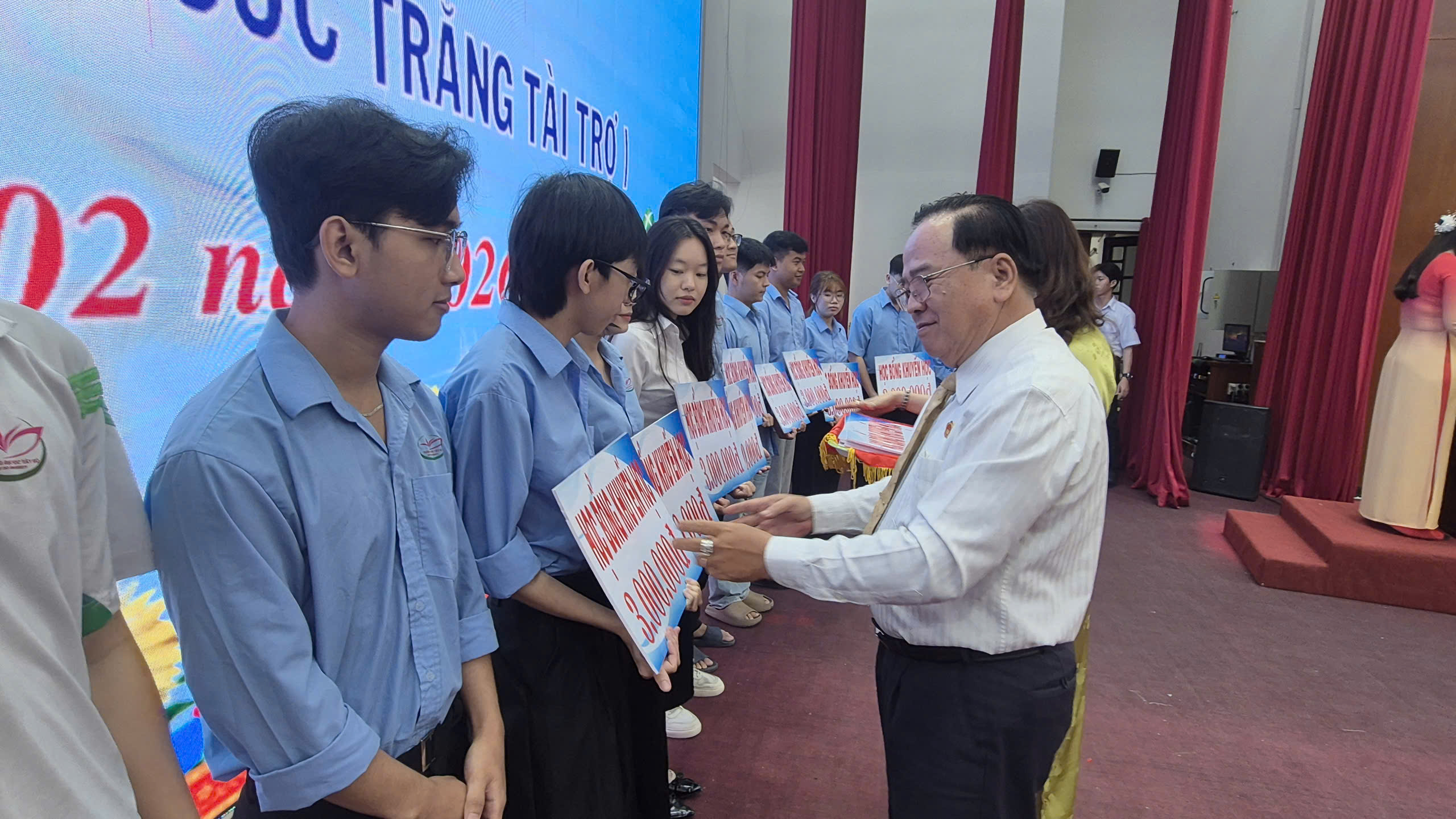 C&ocirc;ng ty Xổ số S&oacute;c Trăng nộp ng&acirc;n s&aacute;ch tr&ecirc;n 2.321 tỉ đồng - Ảnh 8.