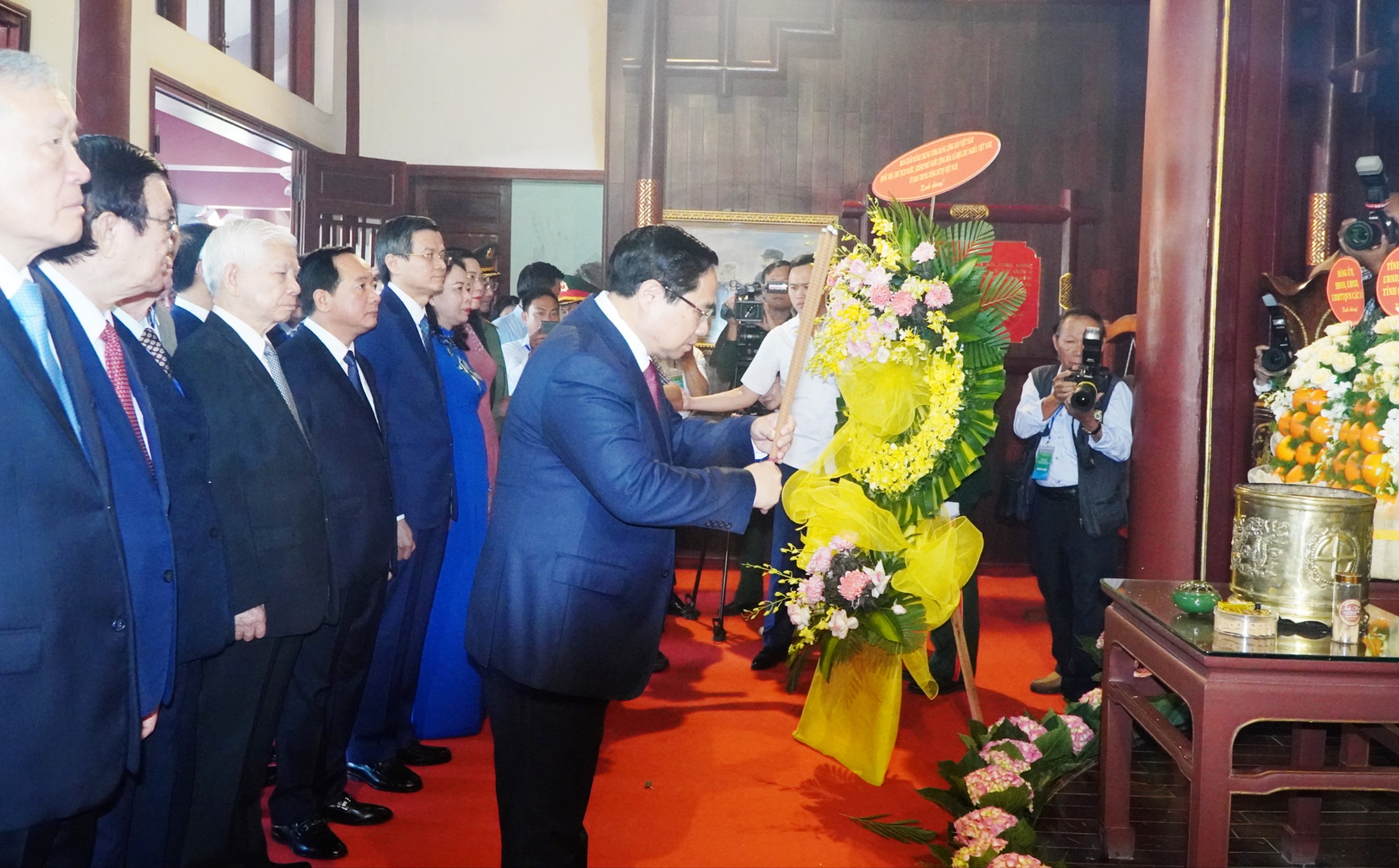 Thủ tướng dự Lễ kỷ niệm 120 năm ngày sinh cố Thủ tướng Phạm Văn Đồng - Ảnh 1.