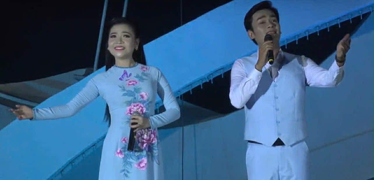 Nhà hát Cao Văn Lầu biểu diễn chương trình nghệ thuật tuyên truyền cuộc bầu cử với nhiều sáng tác mớ - Ảnh 4.