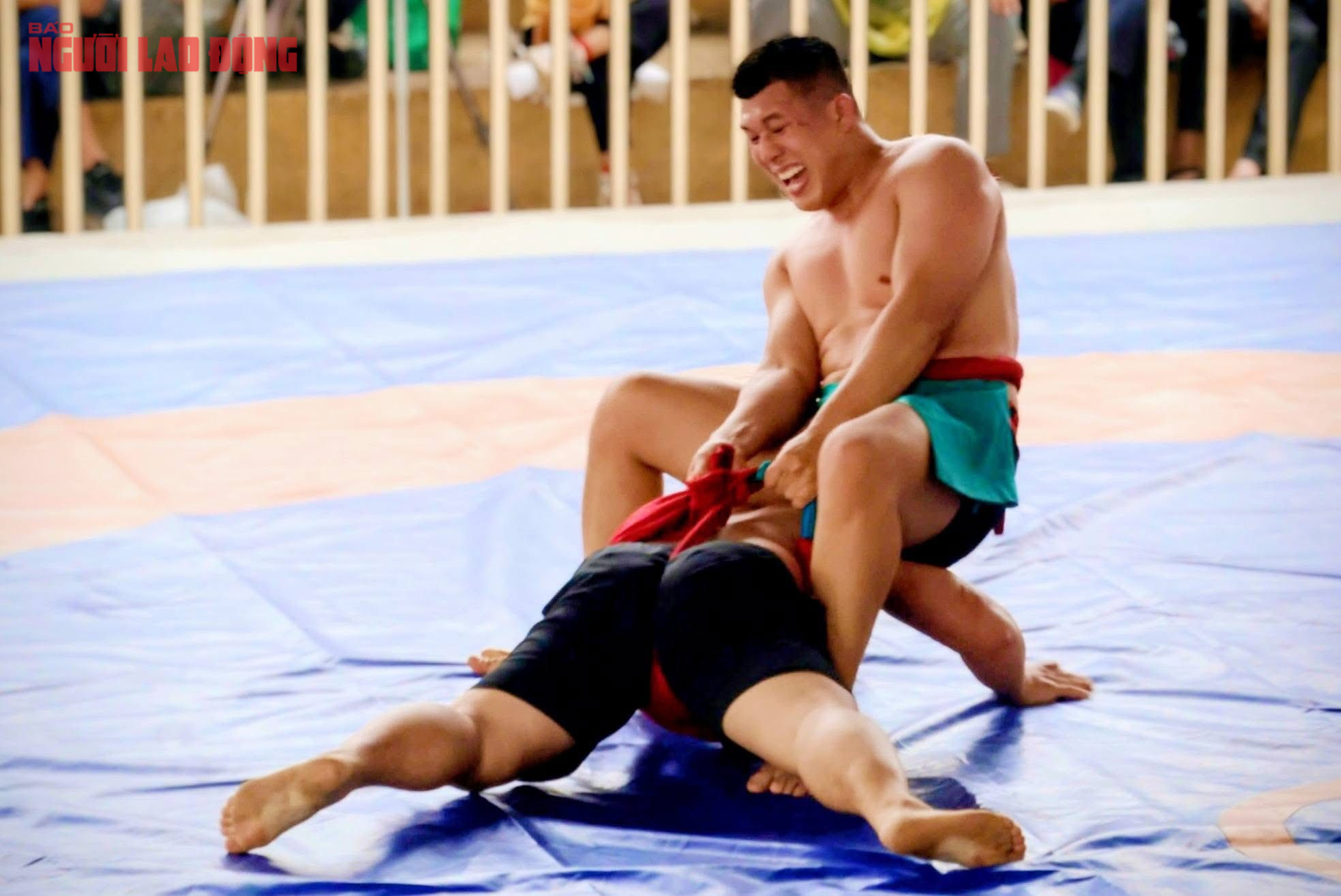 VIDEO: Xem những nhà vô địch SEA Games "đại náo" sới vật hội làng - Ảnh 12.