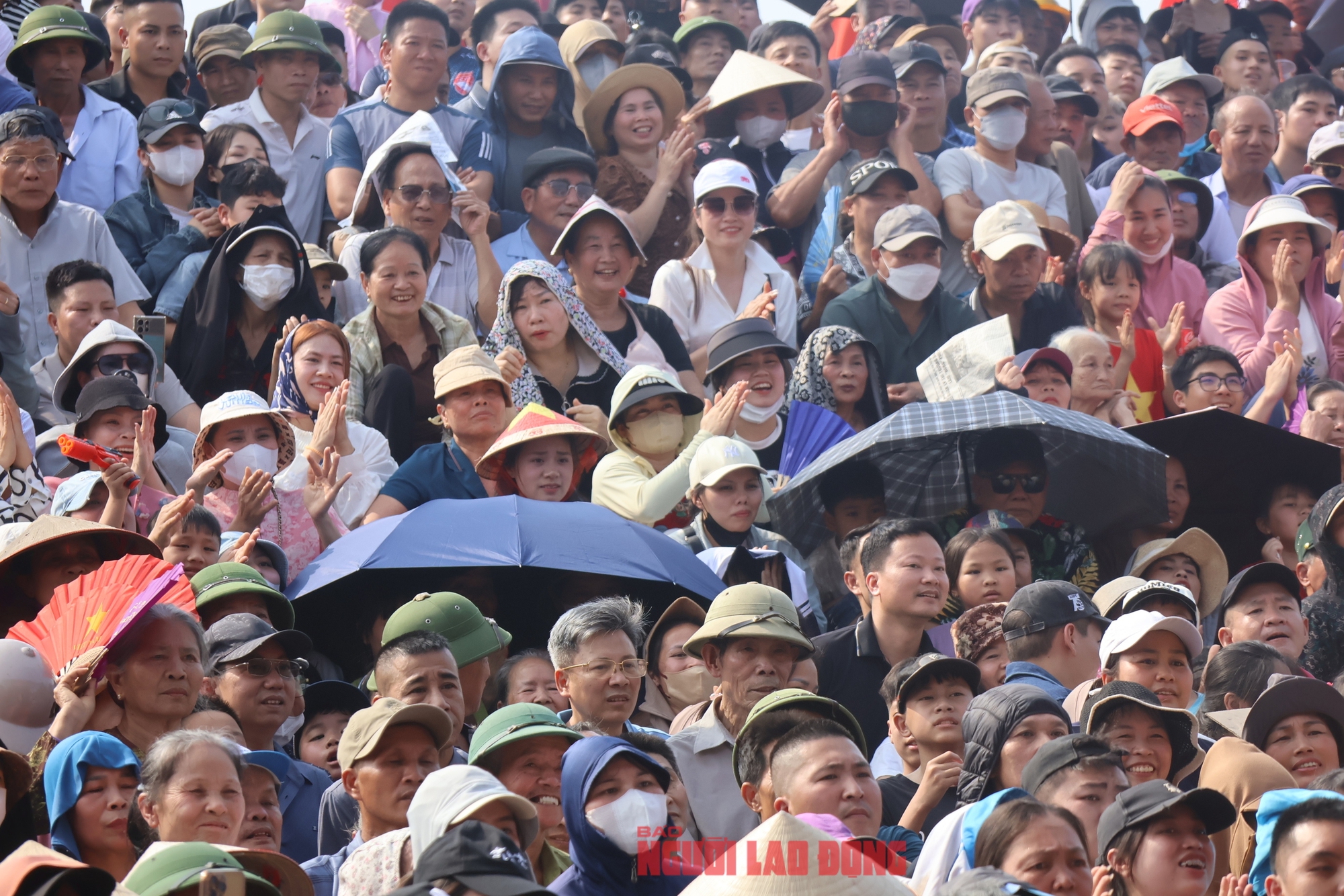 VIDEO: Xem những nhà vô địch SEA Games "đại náo" sới vật hội làng - Ảnh 20.