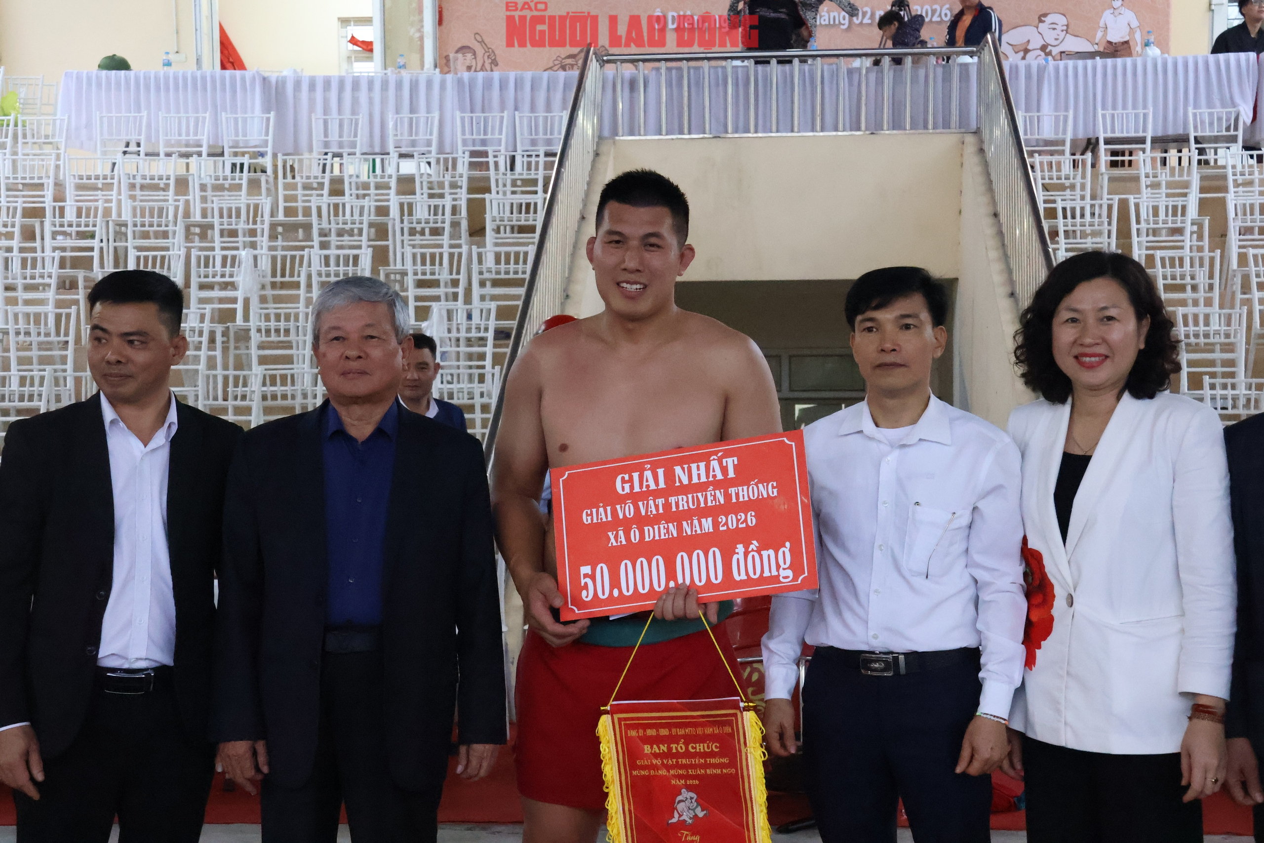 VIDEO: Xem những nhà vô địch SEA Games "đại náo" sới vật hội làng - Ảnh 19.