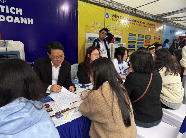 C&aacute;c trường ĐH mở loạt ng&agrave;nh học mới, tăng lựa chọn cho th&iacute; sinh - Ảnh 1.