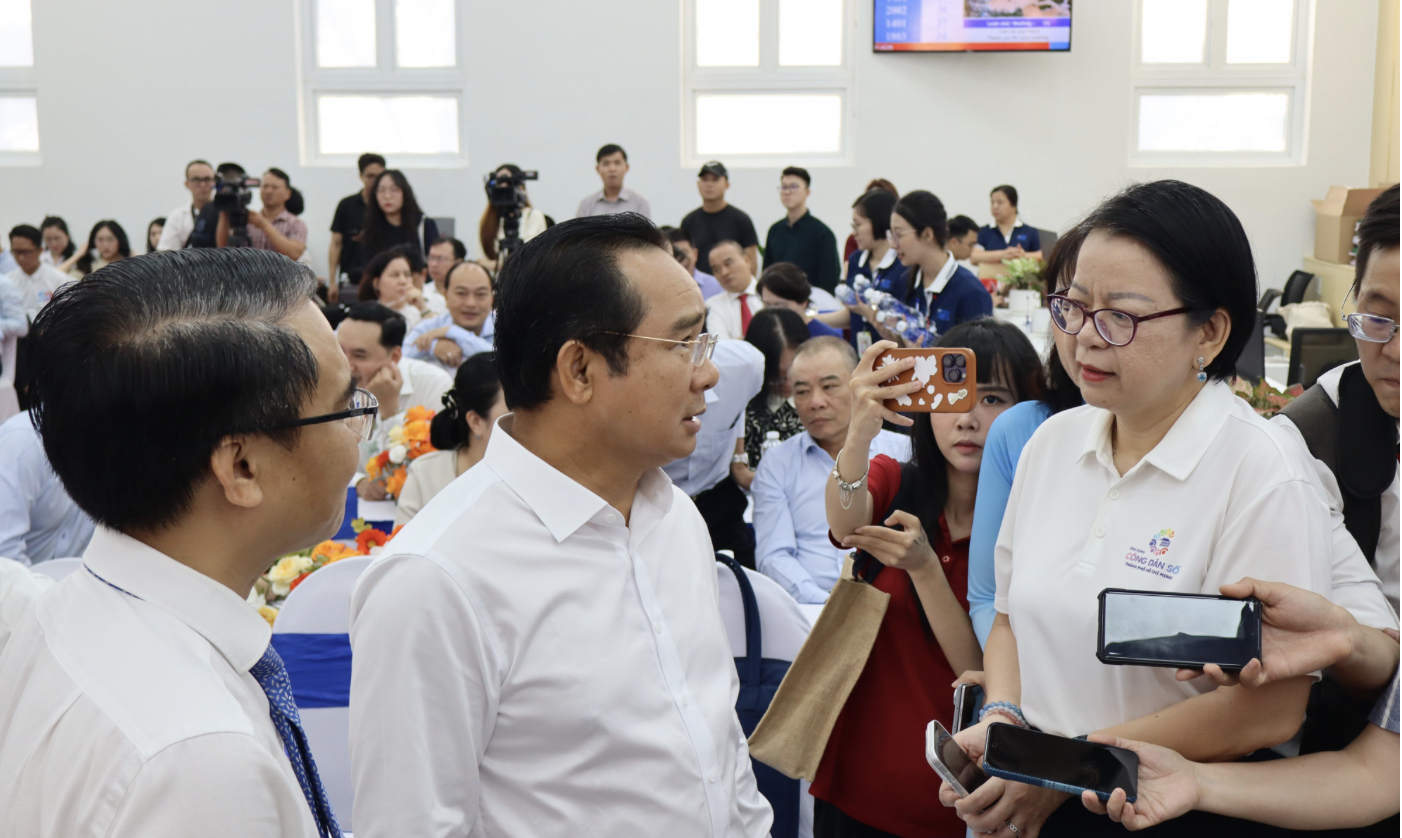 B&agrave; V&otilde; Thị Trung Trinh cam kết th&uacute;c đẩy chuyển đổi số để phục vụ người d&acirc;n tốt hơn - Ảnh 2.