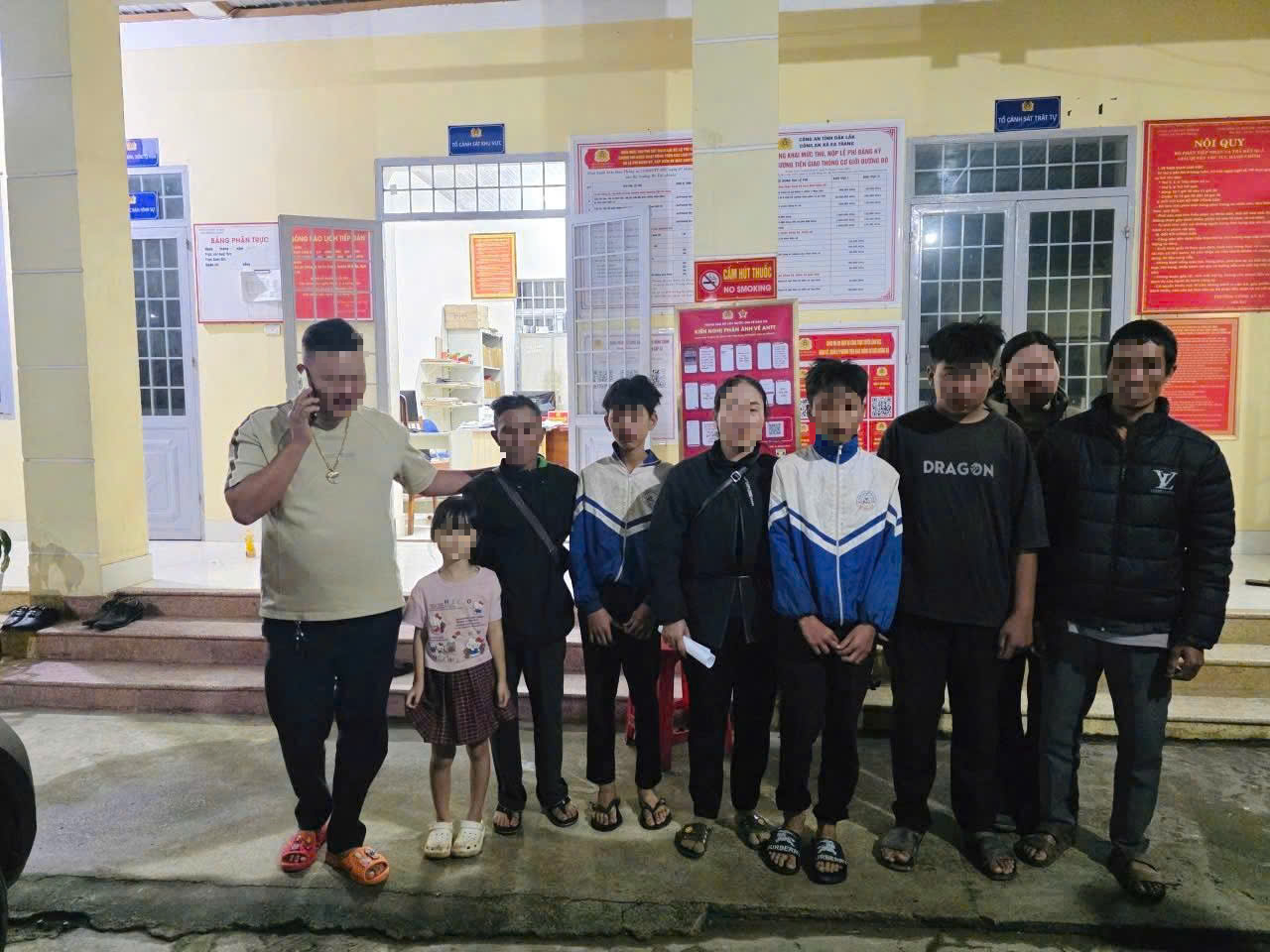 Ba thiếu niên bỏ nhà đi 250km từ Lâm Đồng sang Đắk Lắk không đội mũ bảo hiểm - Ảnh 2.