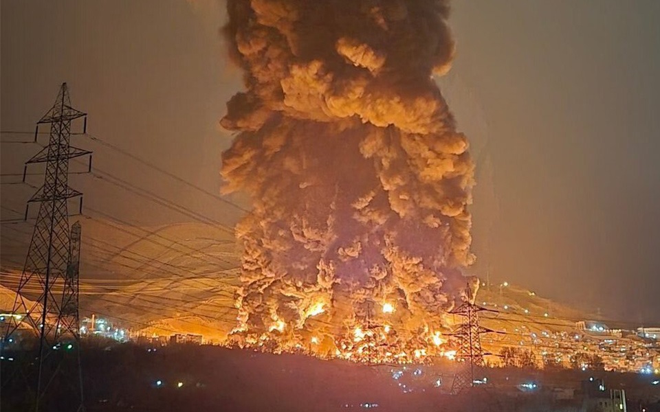 Chiến sự tại Iran lan rộng: Anh, Ph&aacute;p, &Uacute;c dồn dập điều kh&iacute; t&agrave;i, vũ kh&iacute; tới Trung Đ&ocirc;ng - Ảnh 2.