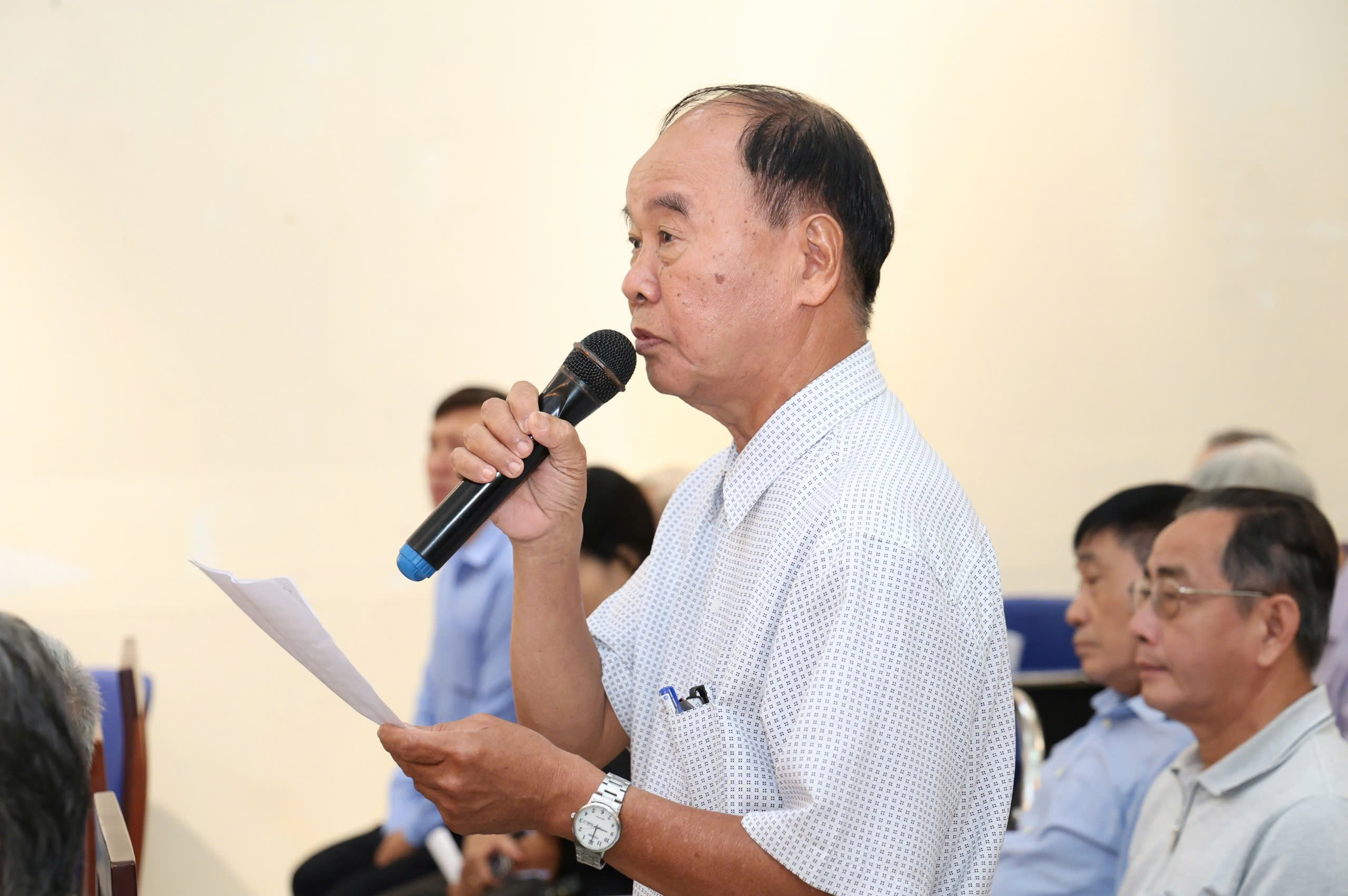 B&iacute; thư Th&agrave;nh ủy TPHCM: Giao th&ocirc;ng kết nối s&acirc;n bay T&acirc;n Sơn Nhất "rối rắm thật"  - Ảnh 2.