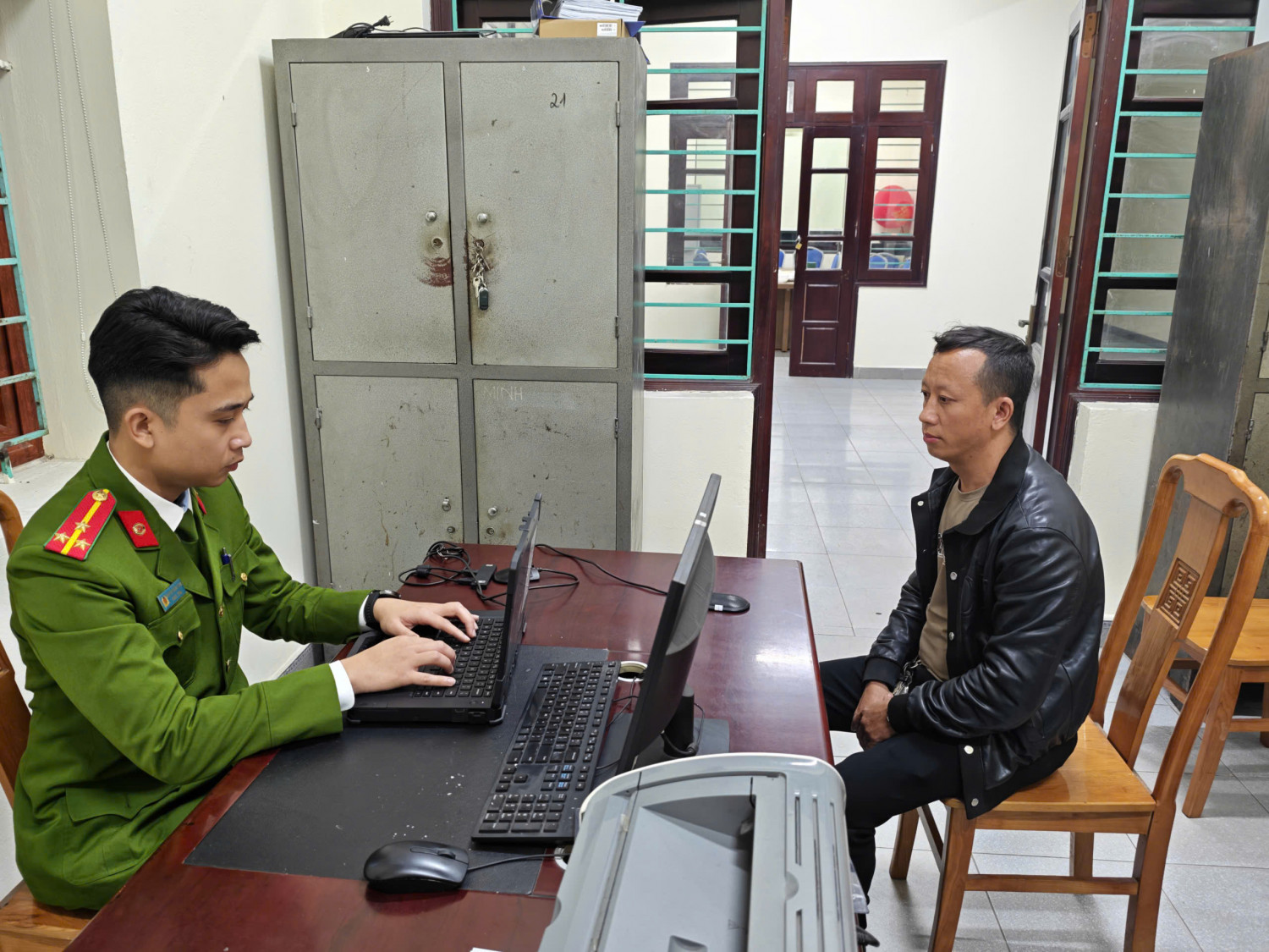 Khởi tố tài xế rời hiện trường sau tai nạn nghiêm trọng tại Quảng Ninh - Ảnh 1.