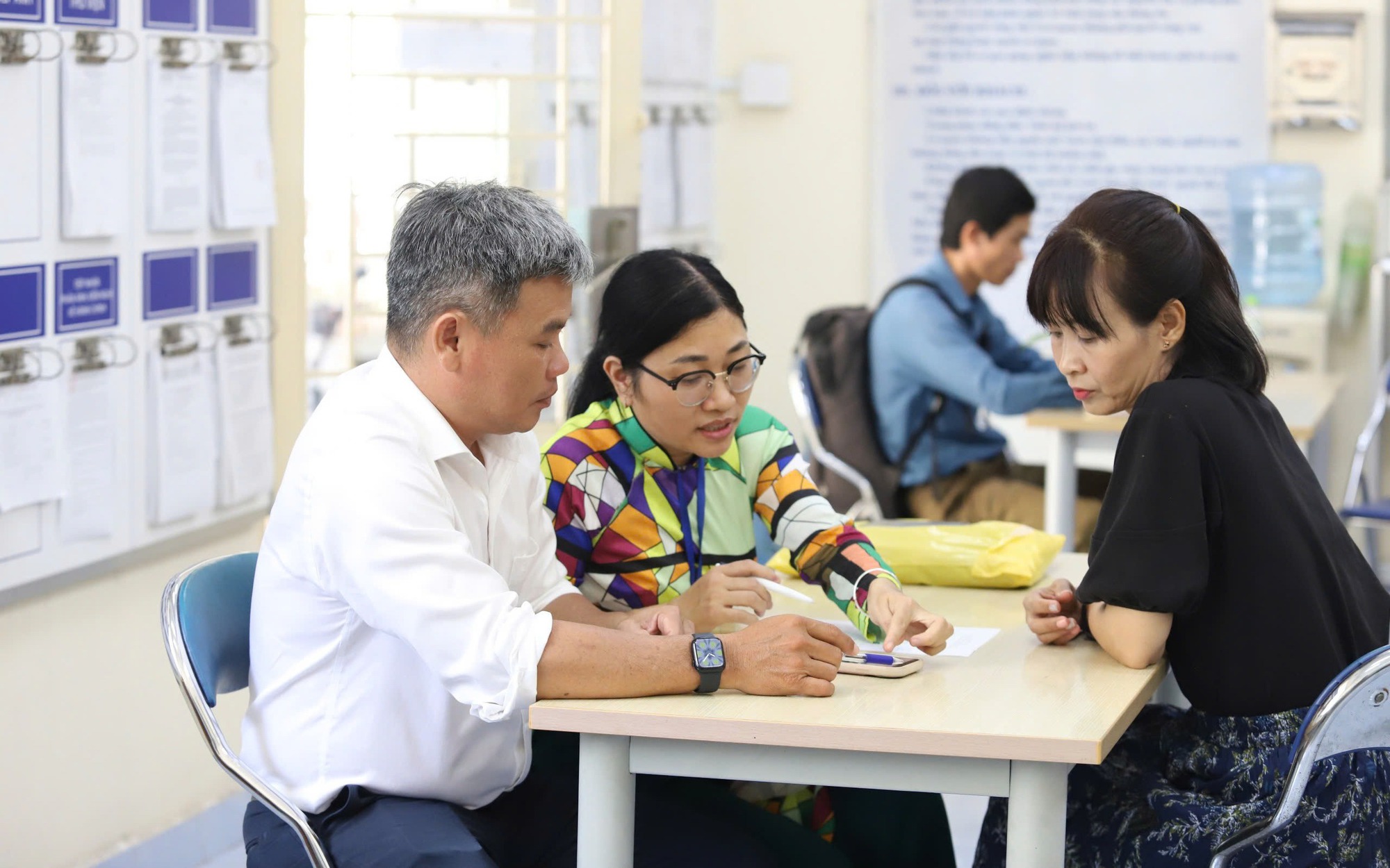Chi tiết bảng lương công chức nếu tăng lương cơ sở 8% từ 1-7-2026