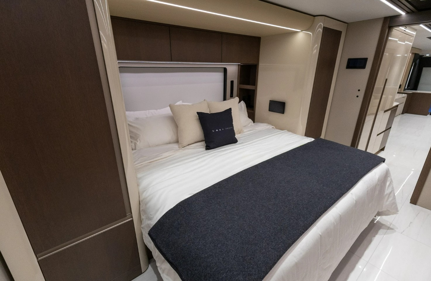 Nhà di động đẹp nhất thế giới: Như cung điện di động, giá hơn 56 tỉ, đã có người mua - Ảnh 14.