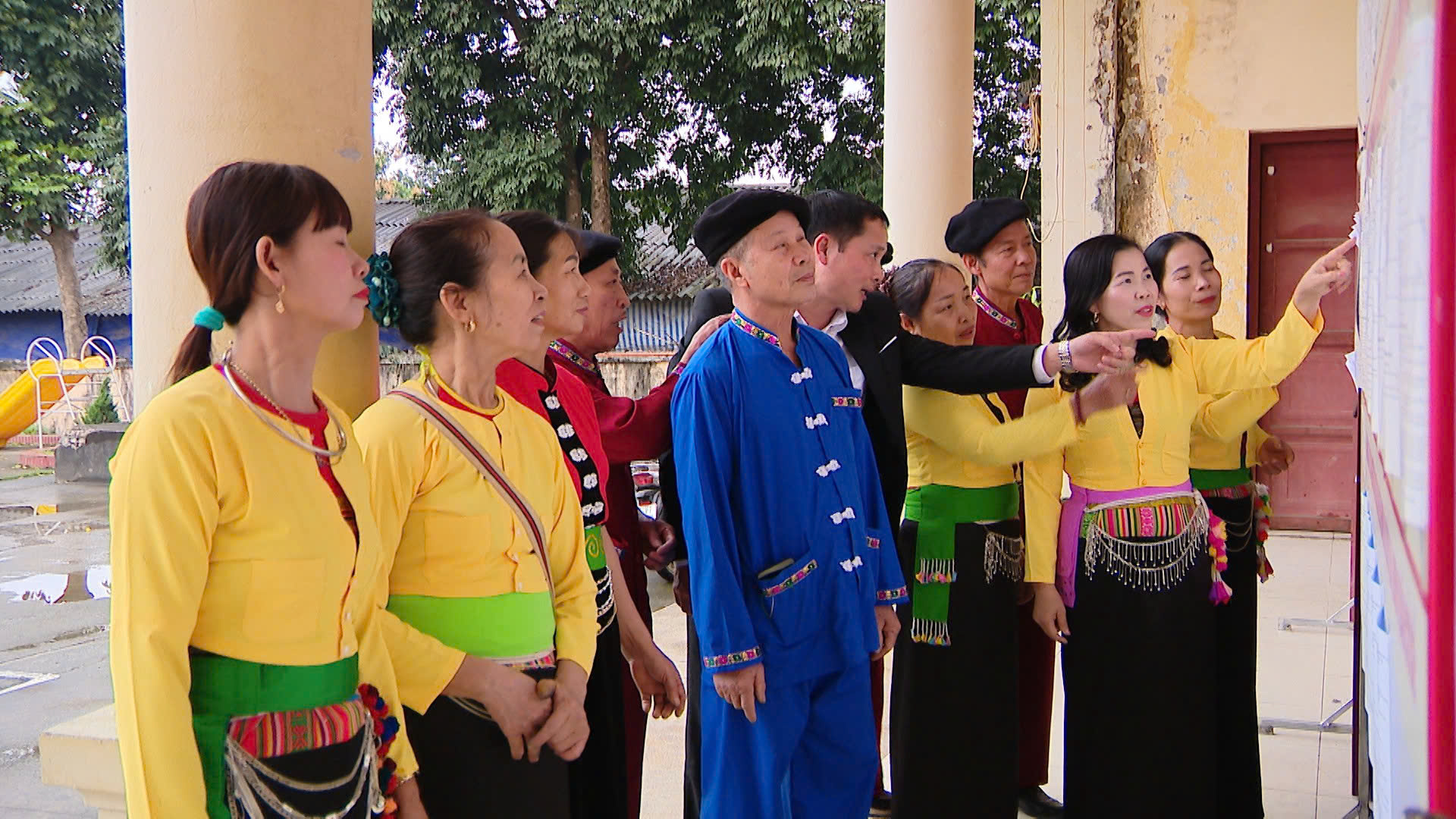 Kh&ocirc;ng kh&iacute; chuẩn bị bầu cử Quốc hội 2026 tại H&agrave; Nội rộn r&agrave;ng v&agrave; s&ocirc;i động - Ảnh 12.