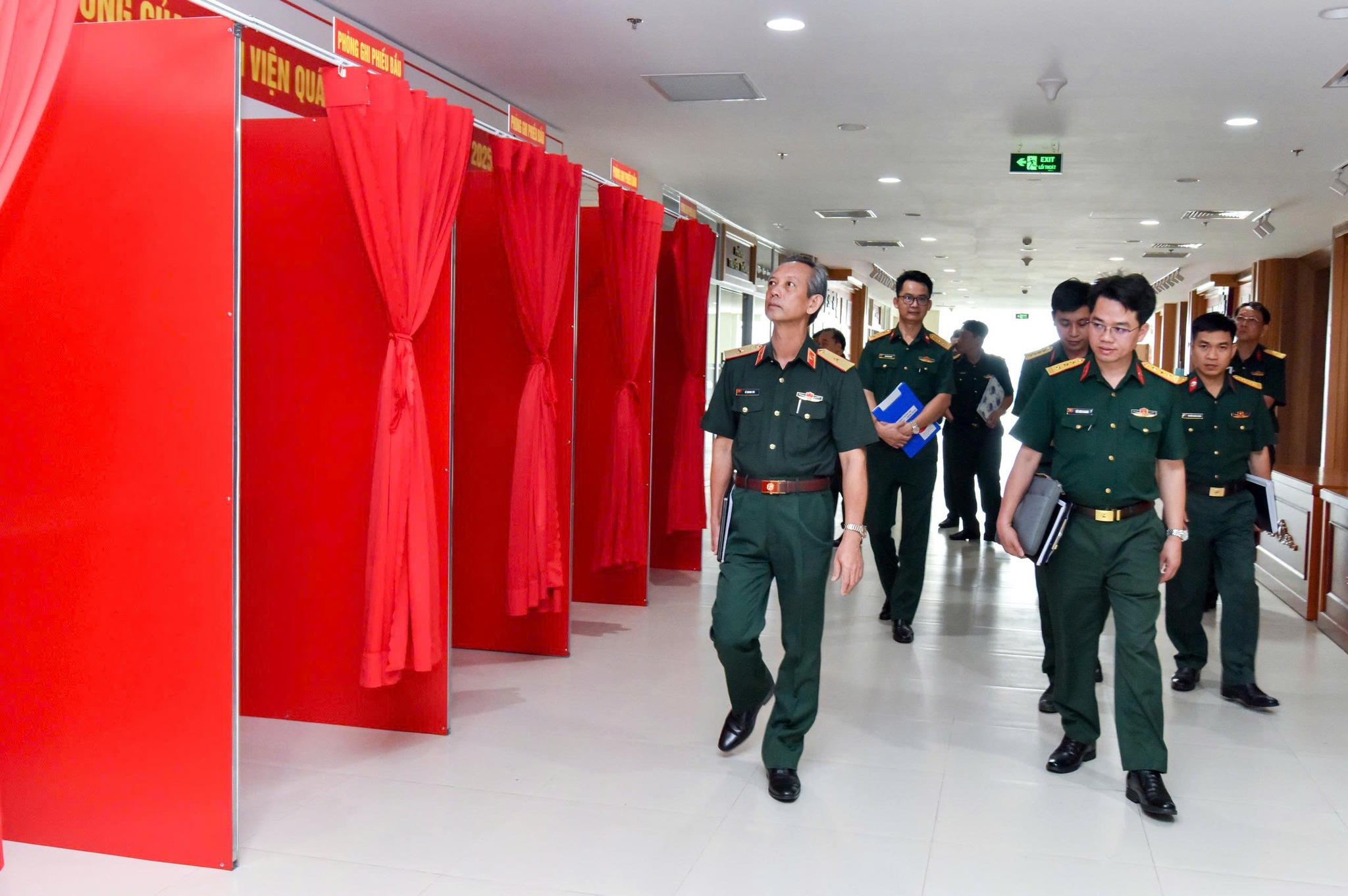 TPHCM: Một bệnh viện đã hoàn tất nhiều khâu chuẩn bị cho điểm bầu cử số 055 - Ảnh 2.