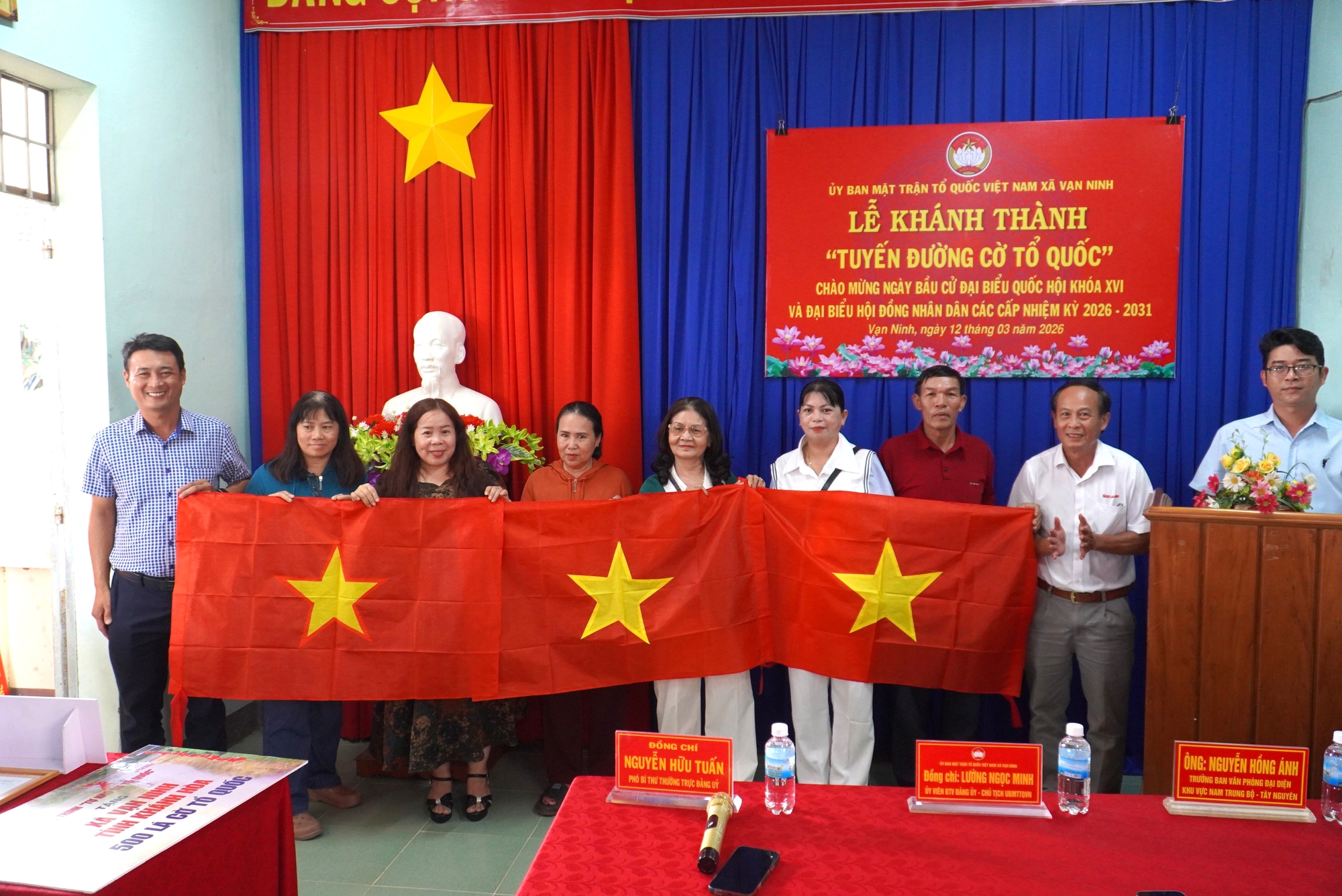 Khánh thành "Đường cờ Tổ quốc" dài 3,5 km chào mừng ngày bầu cử - Ảnh 5.