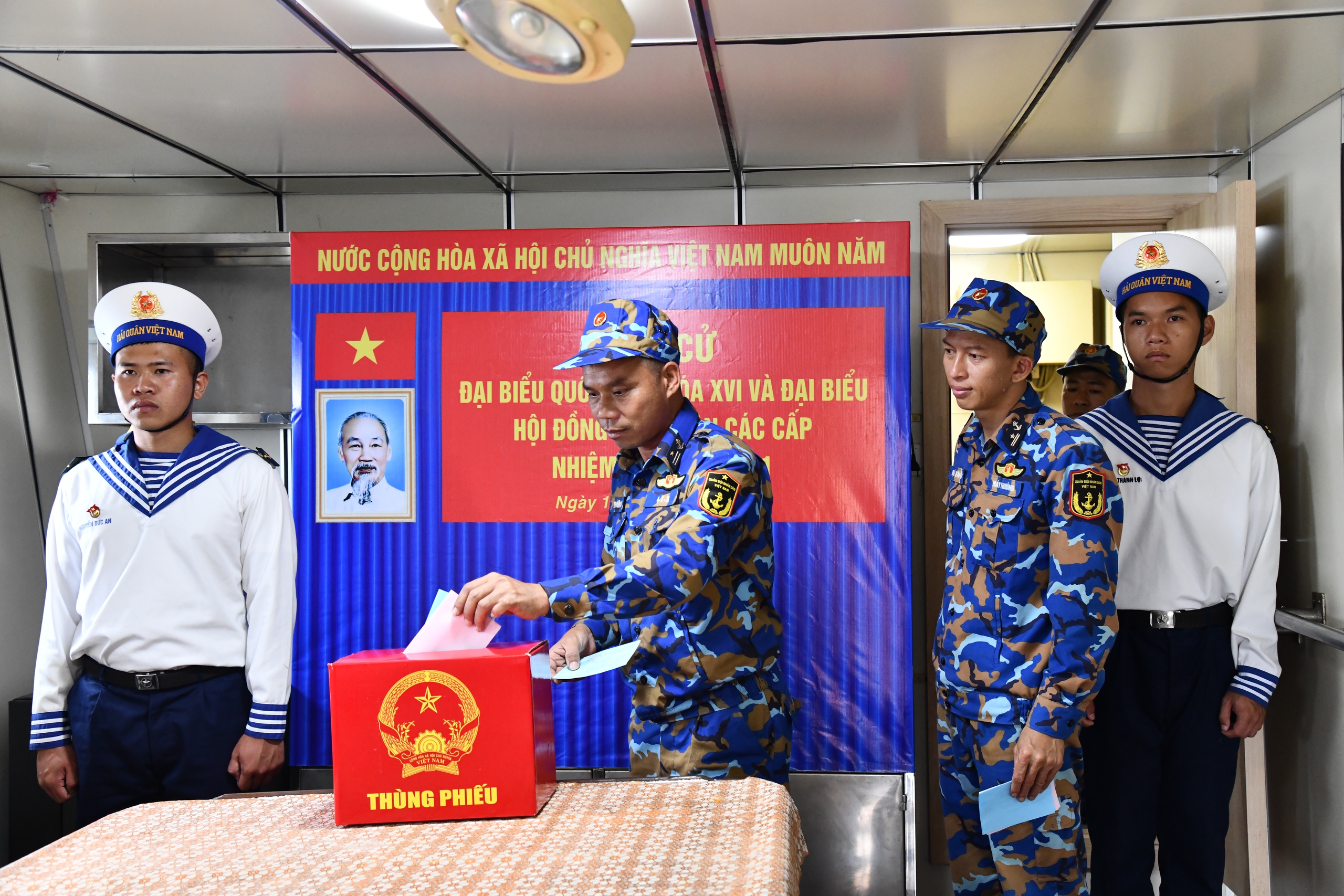 Bầu cử sớm tại đặc khu Ph&uacute; Quốc: Quyền v&agrave; nghĩa vụ c&ocirc;ng d&acirc;n được thực hiện đầy đủ - Ảnh 5.