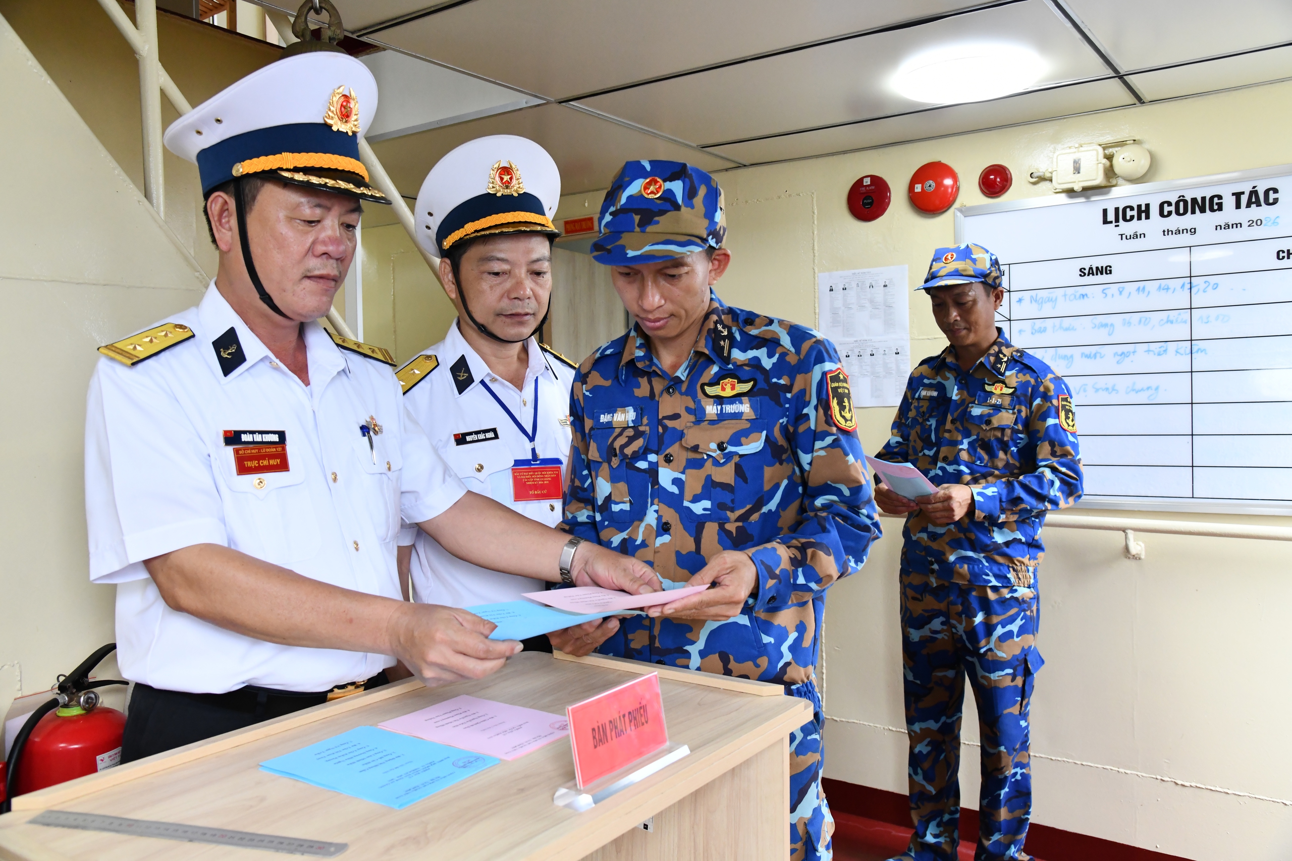 Bầu cử sớm tại đặc khu Ph&uacute; Quốc: Quyền v&agrave; nghĩa vụ c&ocirc;ng d&acirc;n được thực hiện đầy đủ - Ảnh 2.