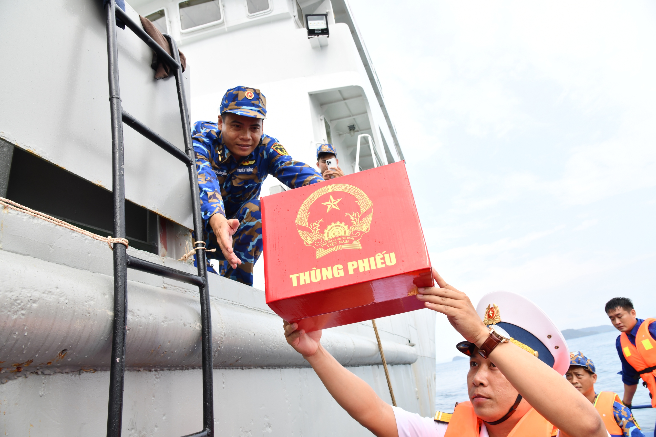 Bầu cử sớm tại đặc khu Ph&uacute; Quốc: Quyền v&agrave; nghĩa vụ c&ocirc;ng d&acirc;n được thực hiện đầy đủ - Ảnh 6.