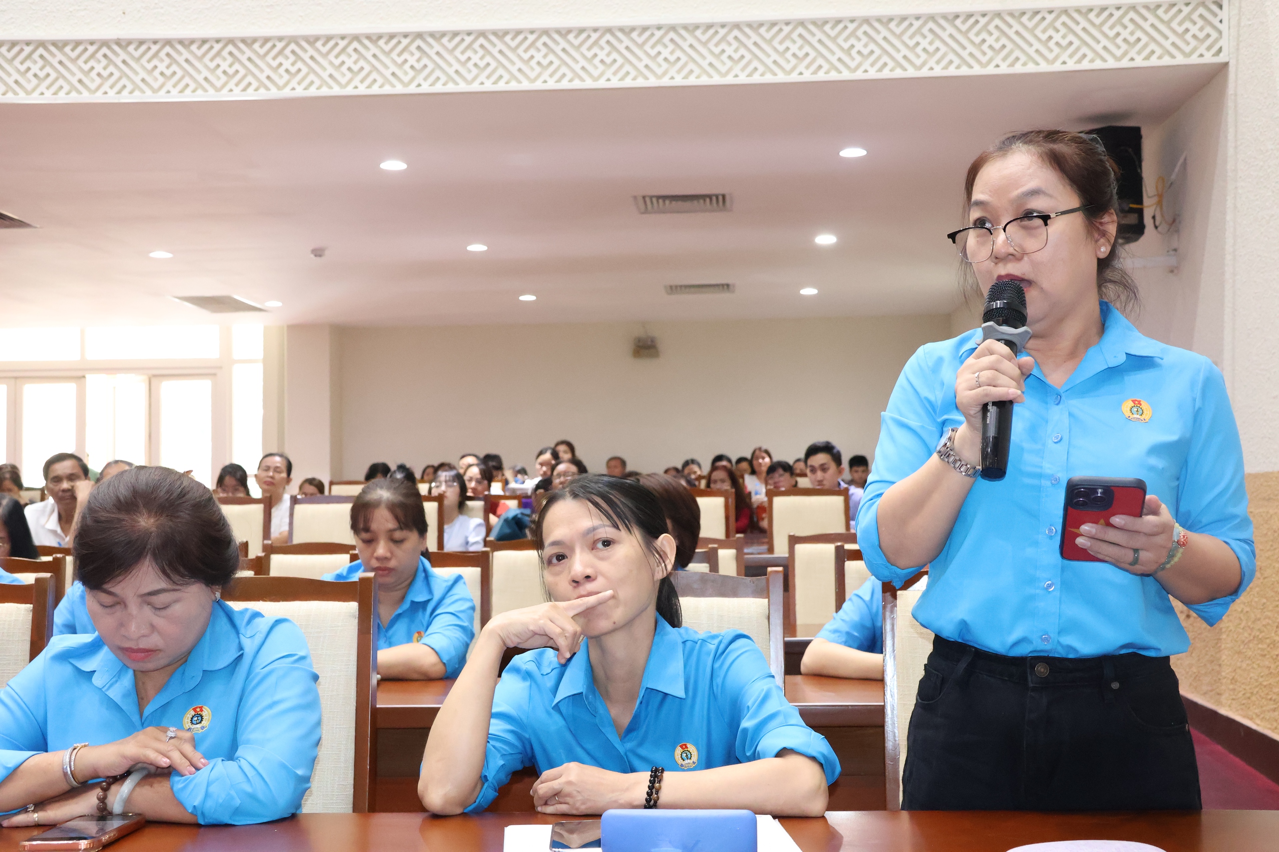 &Ocirc;ng Ho&agrave;ng Vũ Thảnh lắng nghe cử tri TPHCM để phục vụ người d&acirc;n tốt hơn năm 2026 - Ảnh 4.