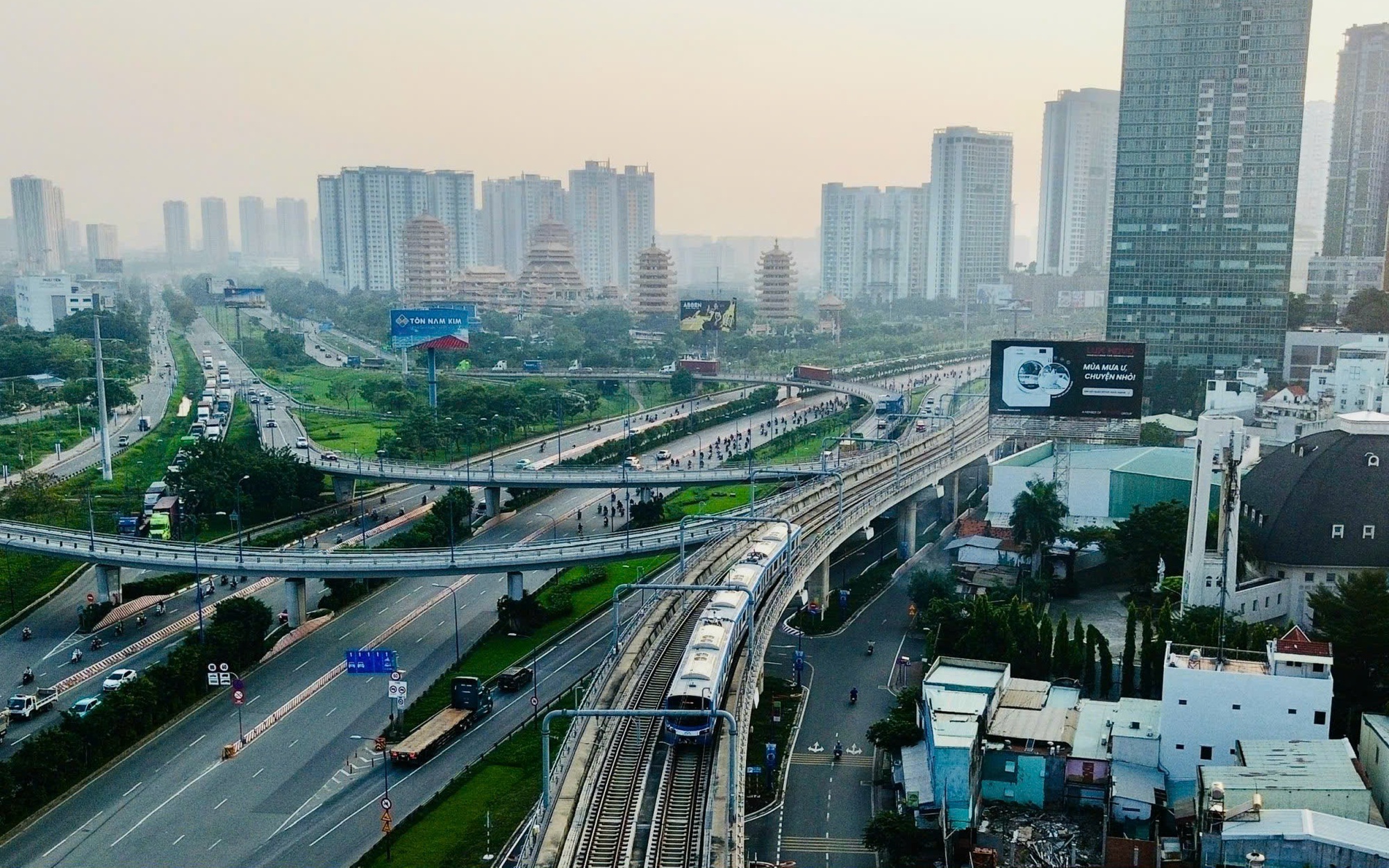 H&agrave;ng loạt c&ocirc;ng tr&igrave;nh r&uacute;t ngắn thời gian về đ&iacute;ch - Ảnh 4.