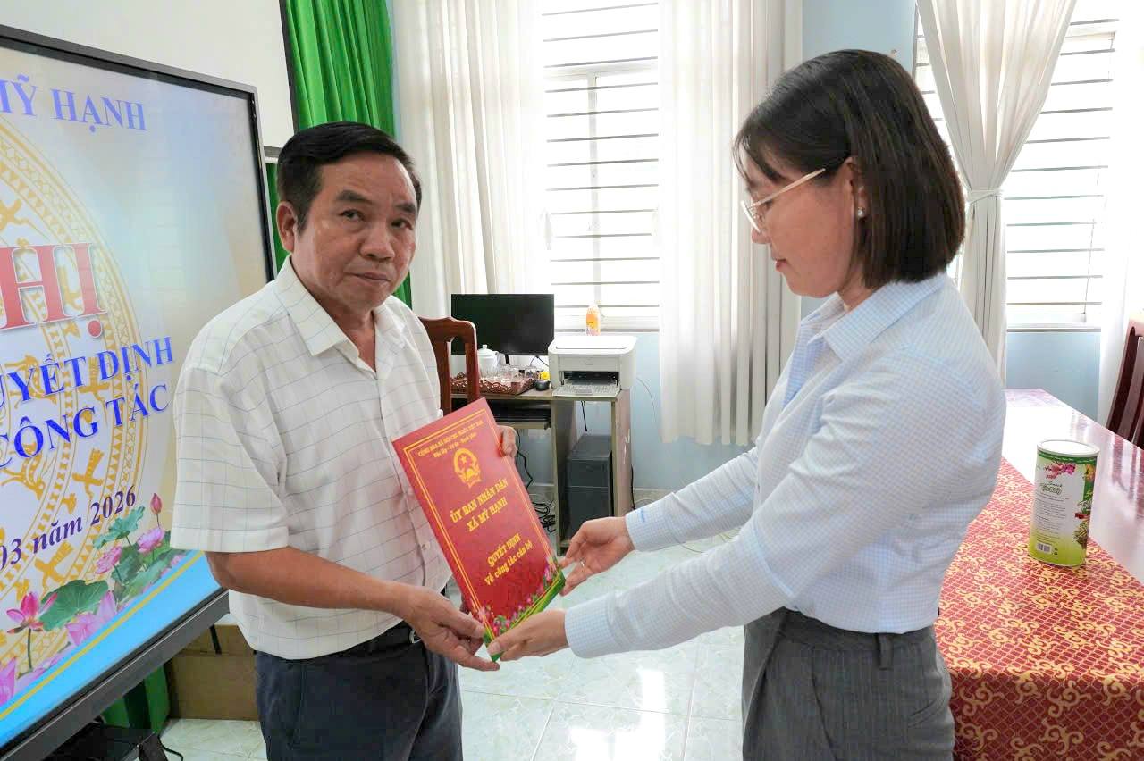 Vụ hiệu trưởng tử vong do tai nạn: Giao phó hiệu trưởng phụ trách trường - Ảnh 1.