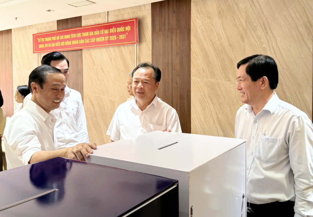 Các điểm bỏ phiếu tại chung cư , khu nhà trọ sẵn sàng cho Ngày hội non sông 2026 - Ảnh 2.