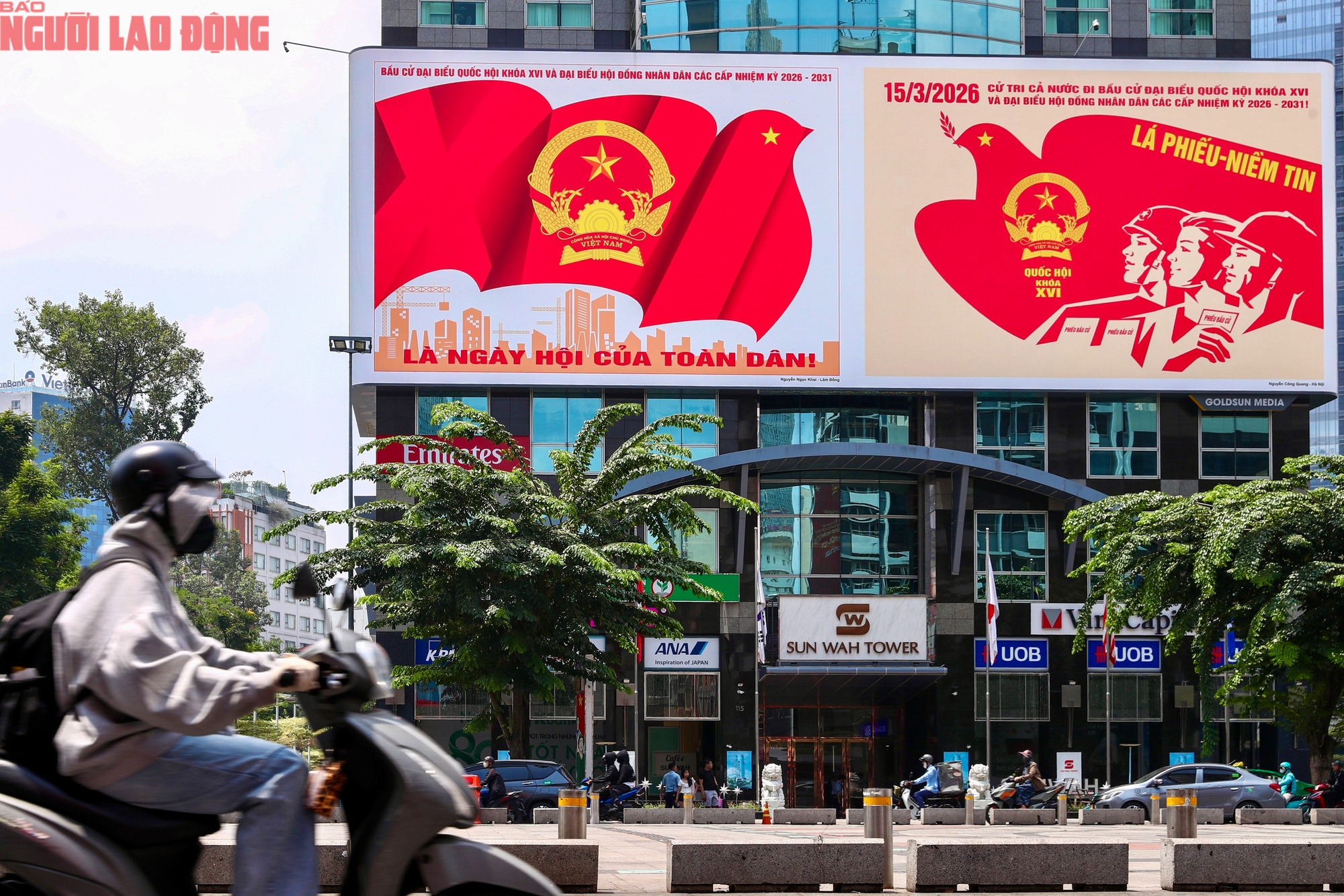 TPHCM rực rỡ cờ hoa ch&agrave;o mừng bầu cử Quốc hội kh&oacute;a XVI 2026 - Ảnh 8.