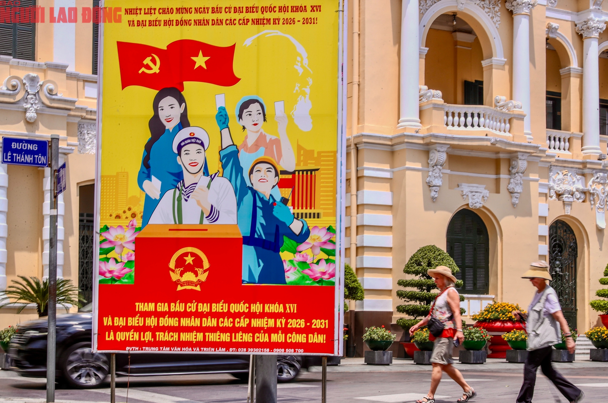 TPHCM rực rỡ cờ hoa ch&agrave;o mừng bầu cử Quốc hội kh&oacute;a XVI 2026 - Ảnh 3.