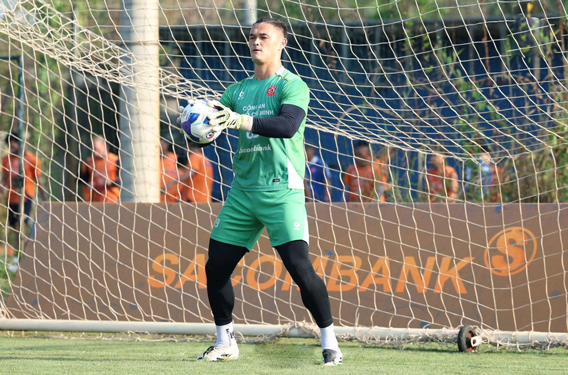 Kiểm tra phong độ trước ng&agrave;y hội qu&acirc;n - Ảnh 1.