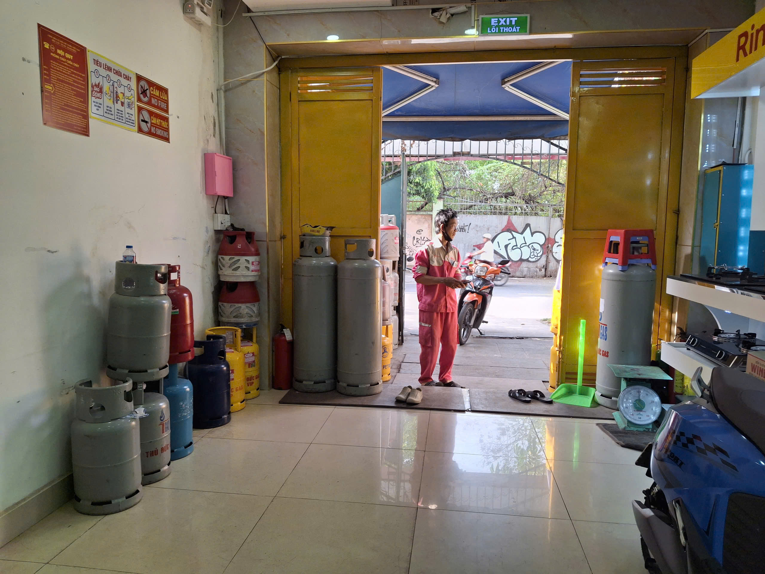 Tình hình Loạn giá gas tại TP HCM năm 2026: Khó khăn cho đại lý và khách hàng - Ảnh 2.