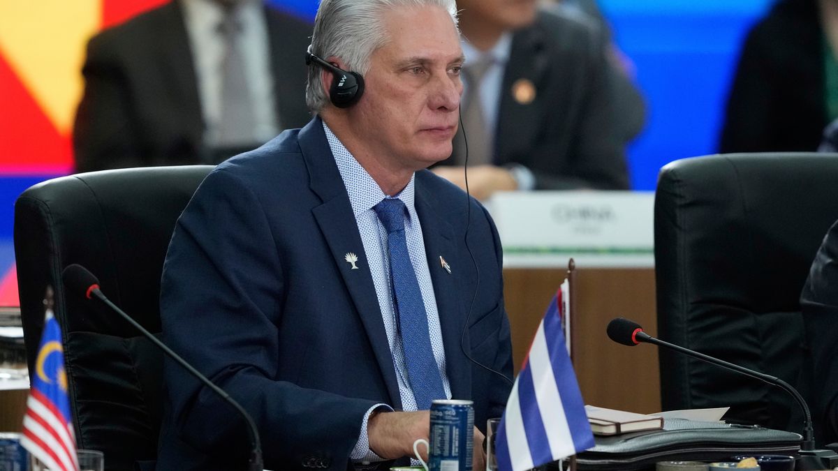 Chủ tịch Cuba bất ngờ ph&aacute;t biểu tr&ecirc;n s&oacute;ng quốc gia - Ảnh 1.