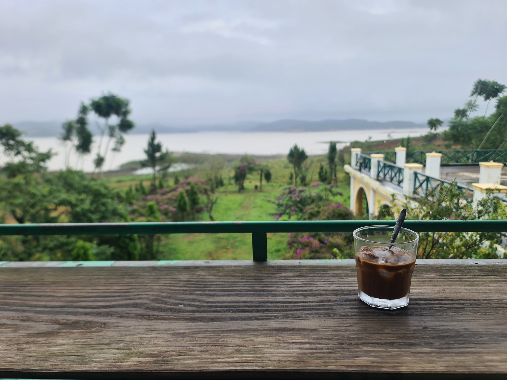 T&agrave; Hine Caf&eacute; - Điểm b&igrave;nh y&ecirc;n tr&ecirc;n đường thi&ecirc;n l&yacute; - Ảnh 4.