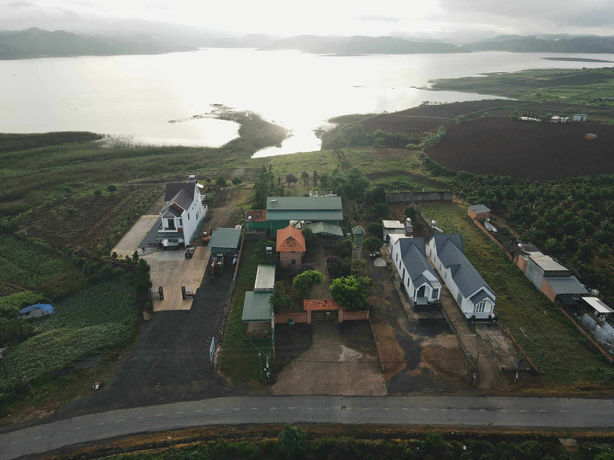 T&agrave; Hine Caf&eacute; - Điểm b&igrave;nh y&ecirc;n tr&ecirc;n đường thi&ecirc;n l&yacute; - Ảnh 7.