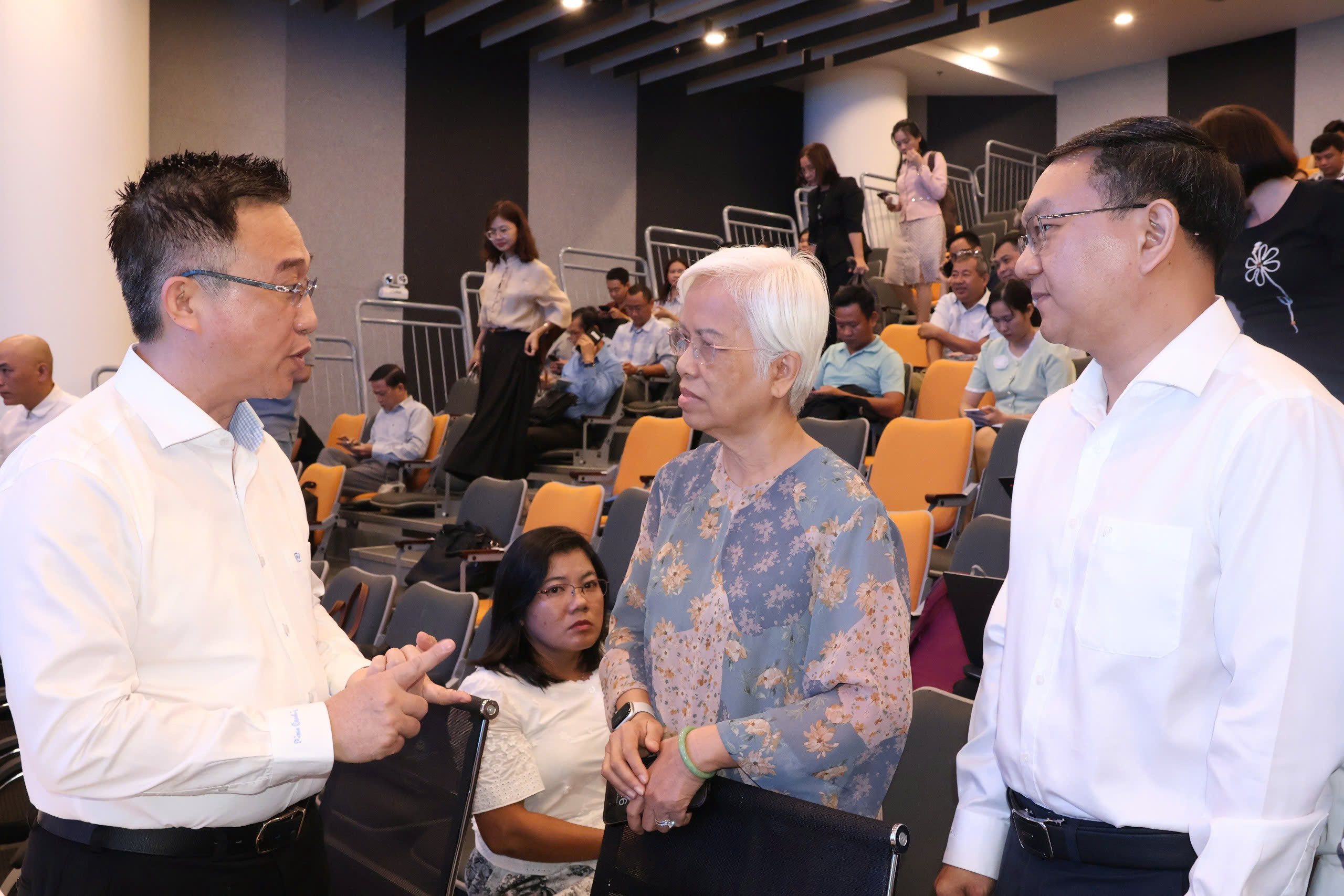 L&atilde;nh đạo TPHCM: Chỉ khi c&oacute; kết quả mới bỏ được chữ &ldquo;th&iacute; điểm&rdquo; - Ảnh 3.