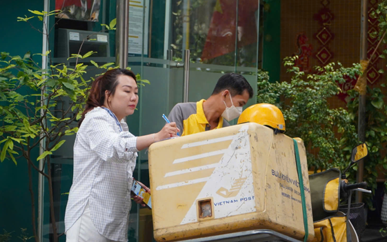 Chi phí ẩn trong mua sắm online 2026 người tiêu dùng cần biết để tránh bất ngờ - Ảnh 2. Chi phí ẩn trong mua sắm online 2026 người tiêu dùng cần biết để tránh bất ngờ - Ảnh 2.