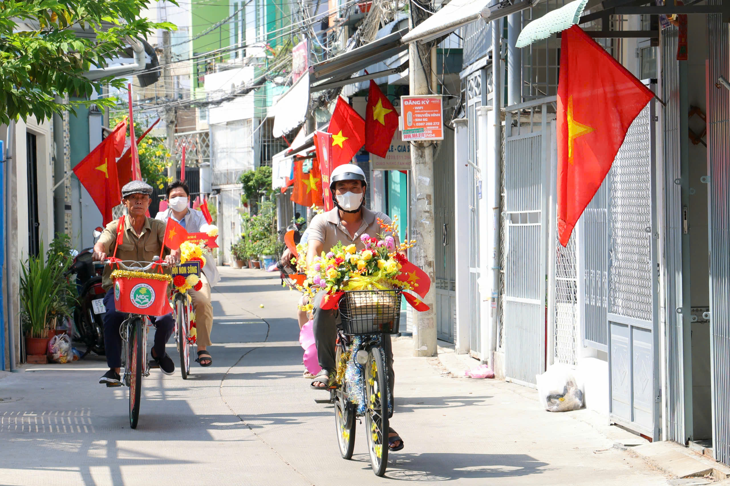 TP Cần Thơ rực rỡ sắc màu trước ngày bầu cử - Ảnh 19.