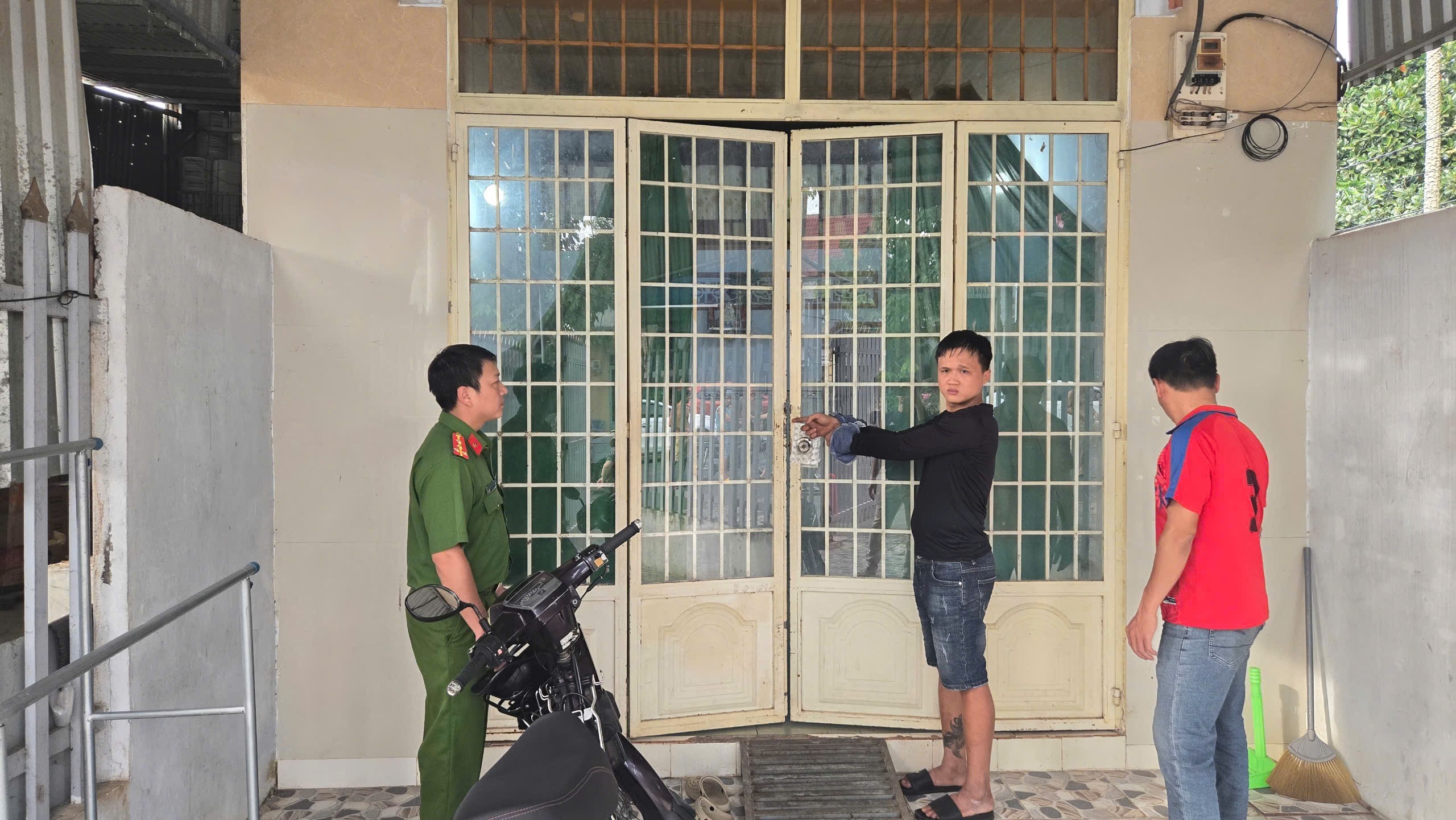 Bắt giam đối tượng Nguyễn Tấn Tài trộm cắp tài sản tại Đồng Nai năm 2026 - Ảnh 1. Bắt giam đối tượng Nguyễn Tấn Tài trộm cắp tài sản tại Đồng Nai năm 2026 - Ảnh 1.