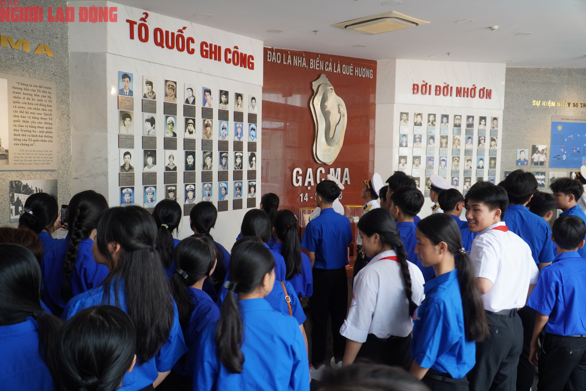 Hàng ngàn người tưởng niệm chiến sĩ Gạc Ma tại khánh hòa - Ảnh 6.