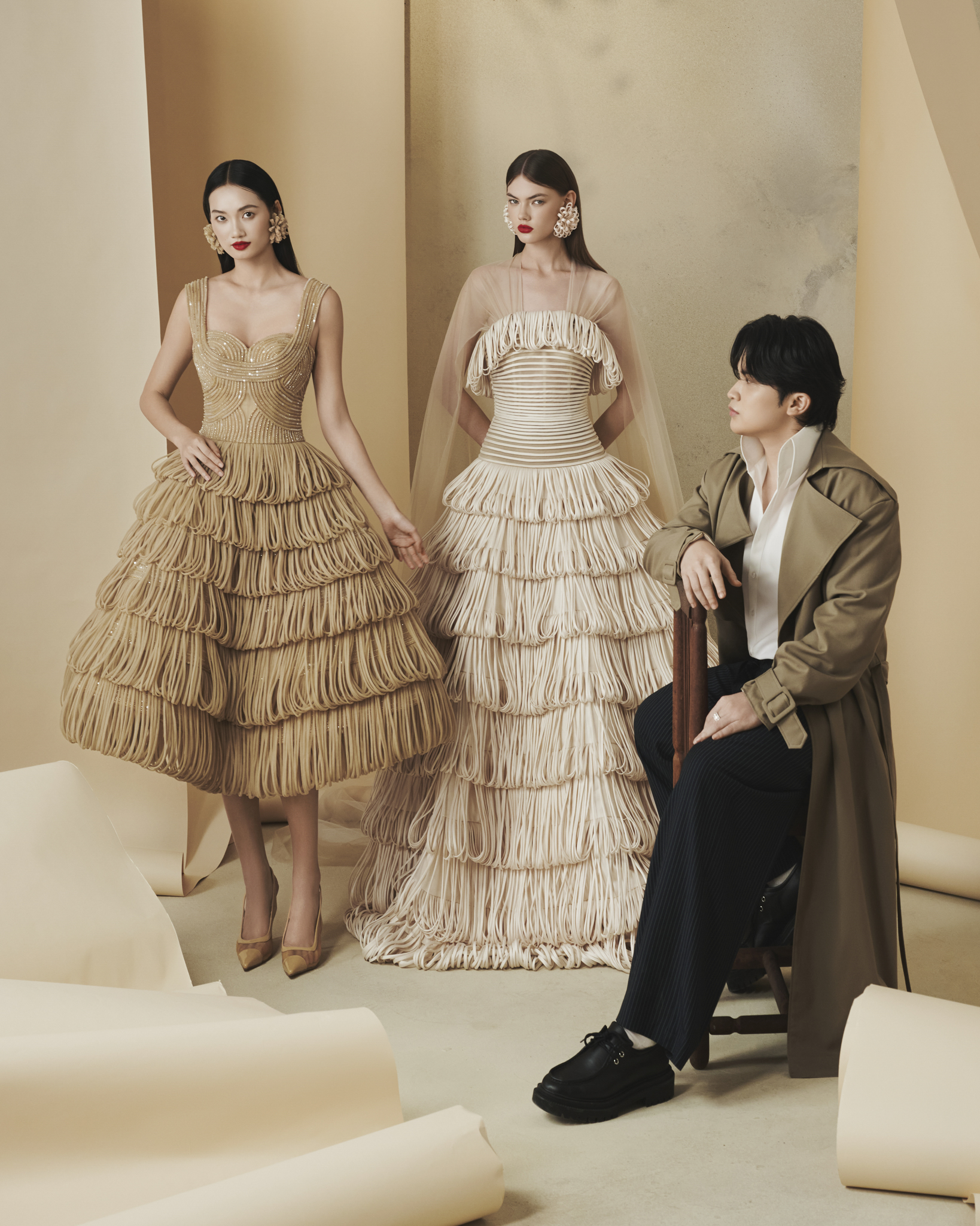 NTK Nguyễn Phúc Tuấn tôn vinh văn hoa Huế và lụa Việt - Ảnh 3.