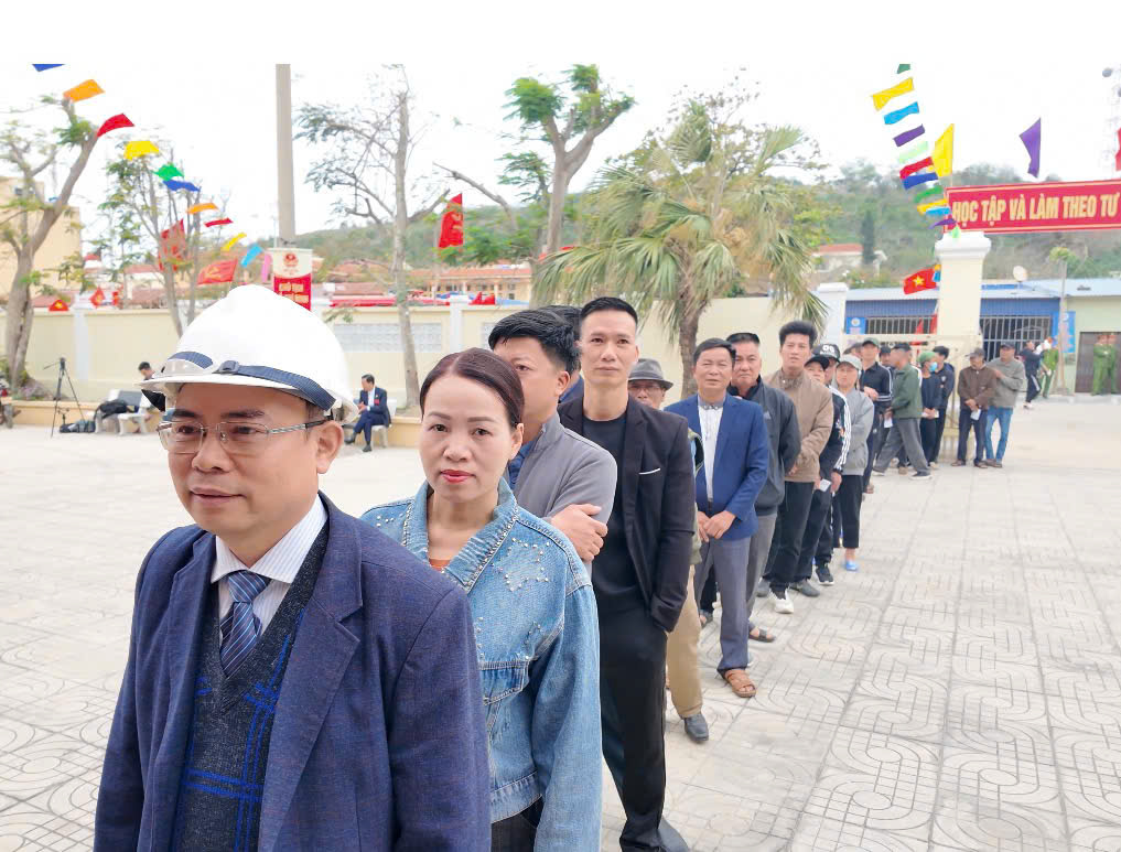 Cử tri đặc khu Bạch Long Vĩ nô nức bầu cử đại biểu Quốc hội 2026 - Ảnh 3.