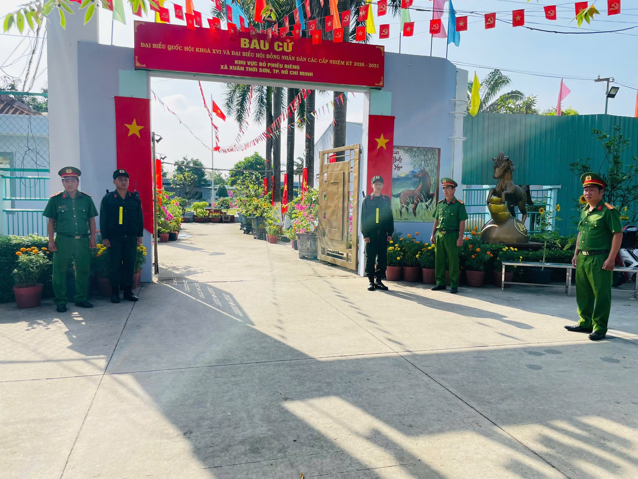 Những cử tri đặc biệt tại TPHCM - Ảnh 1.