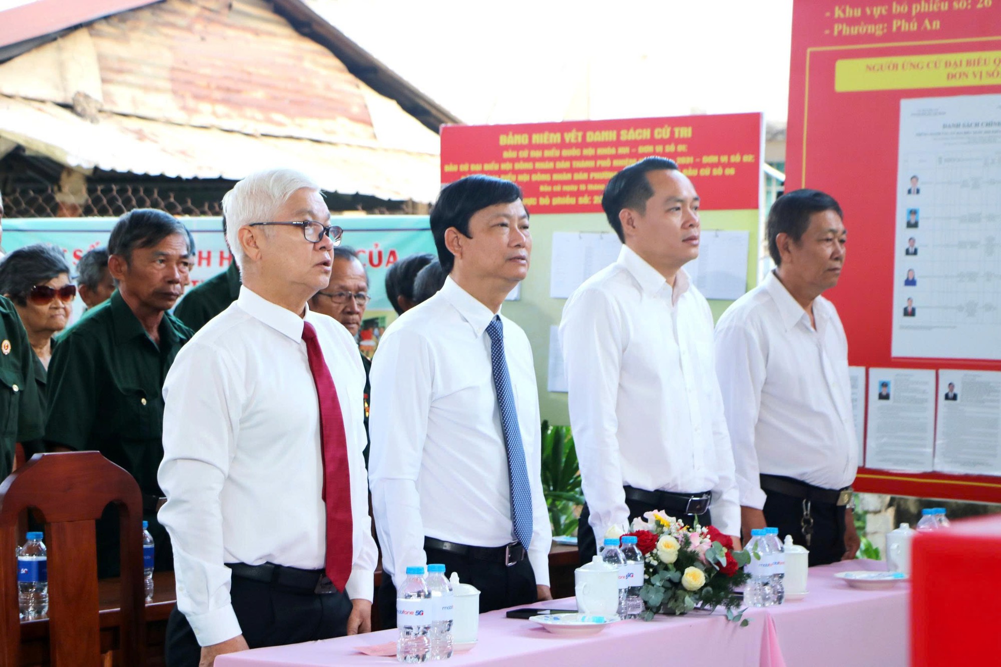 Chủ tịch HĐND TPHCM Võ Văn Minh giữ trọn lời hứa trong Bầu cử 2026 - Ảnh 2.