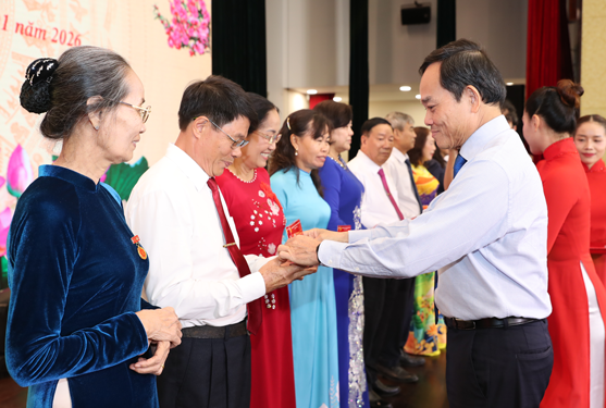 Phát huy vai trò "hạt nhân chính trị" - Ảnh 1. Phát huy vai trò "hạt nhân chính trị" - Ảnh 1.