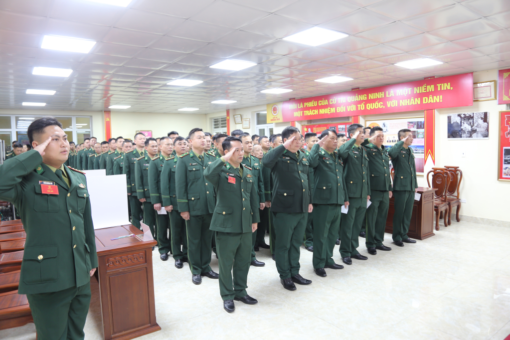 Gần 79 triệu cử tri cả nước đi bầu cử - Ảnh 1.
