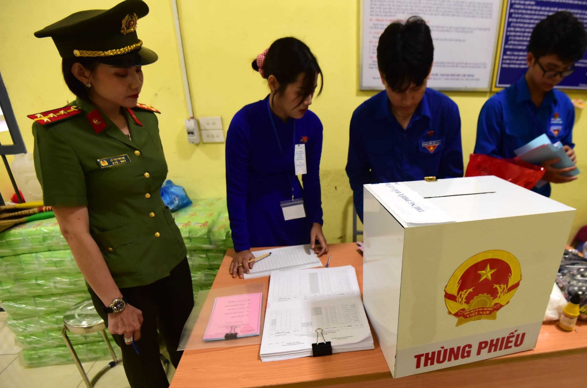 Những cử tri đặc biệt tại TPHCM - Ảnh 10.