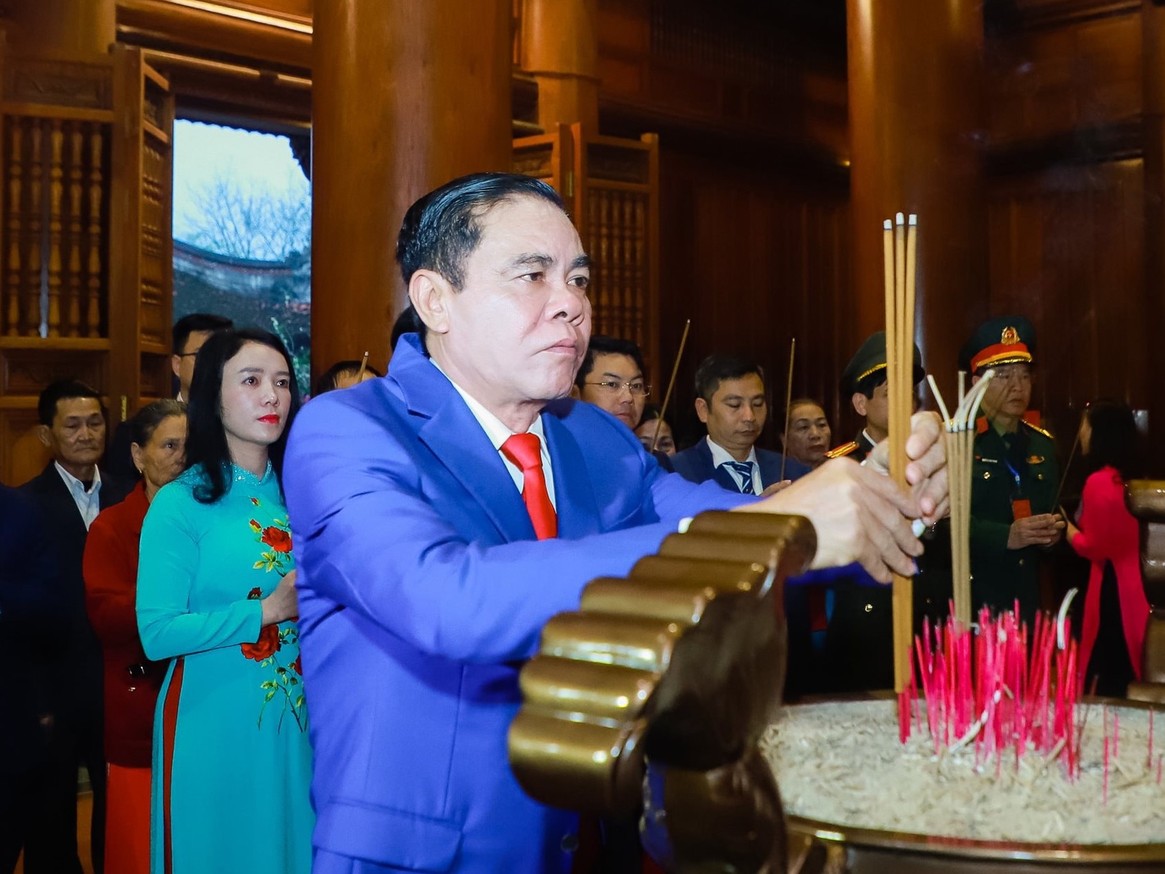 Tổng Bí thư Tô Lâm bỏ phiếu tại phường Ba Đình - Ảnh 1.