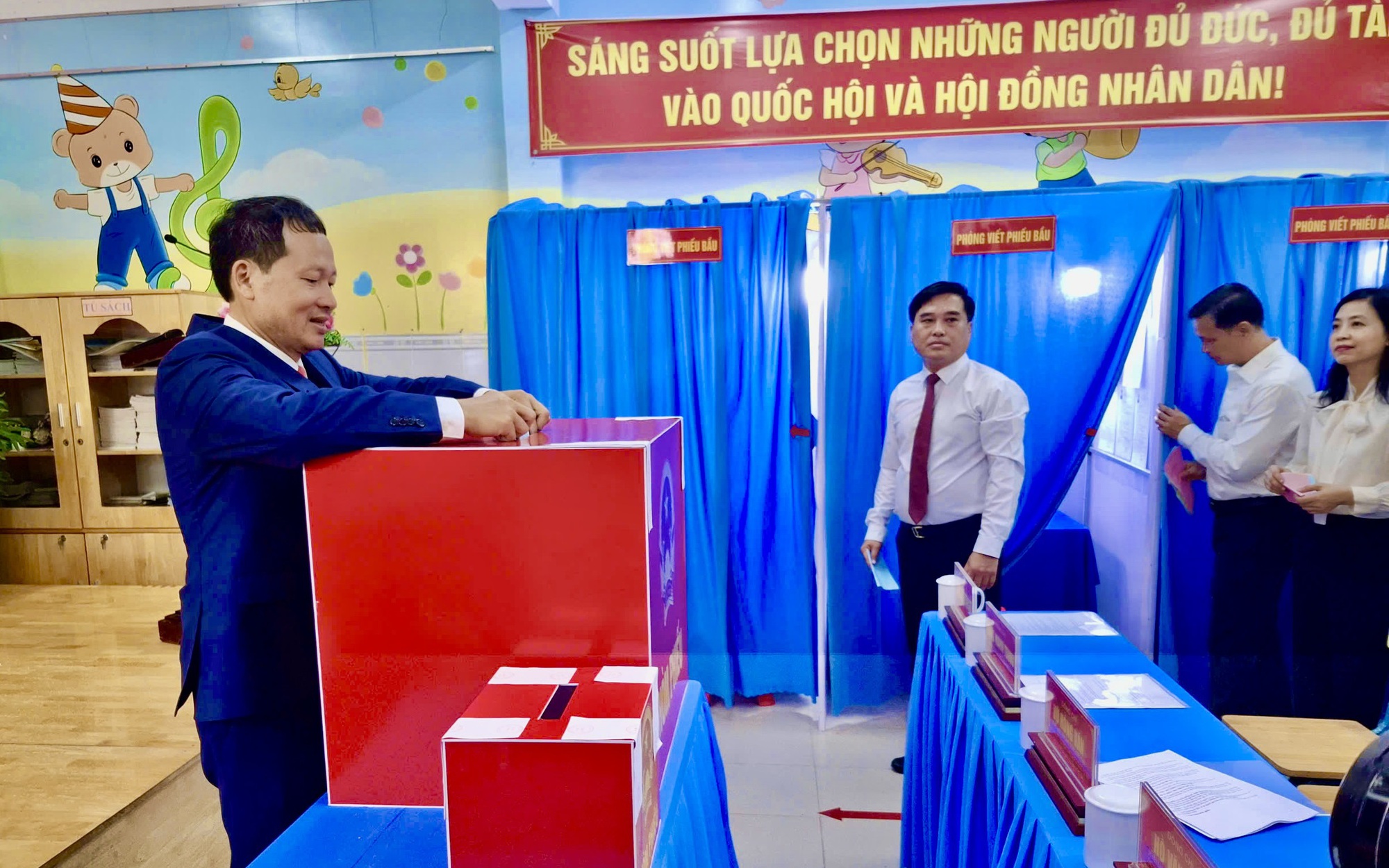 Đồng Nai c&ocirc;ng bố 85 người tr&uacute;ng cử đại biểu Hội đồng Nh&acirc;n d&acirc;n - Ảnh 2.