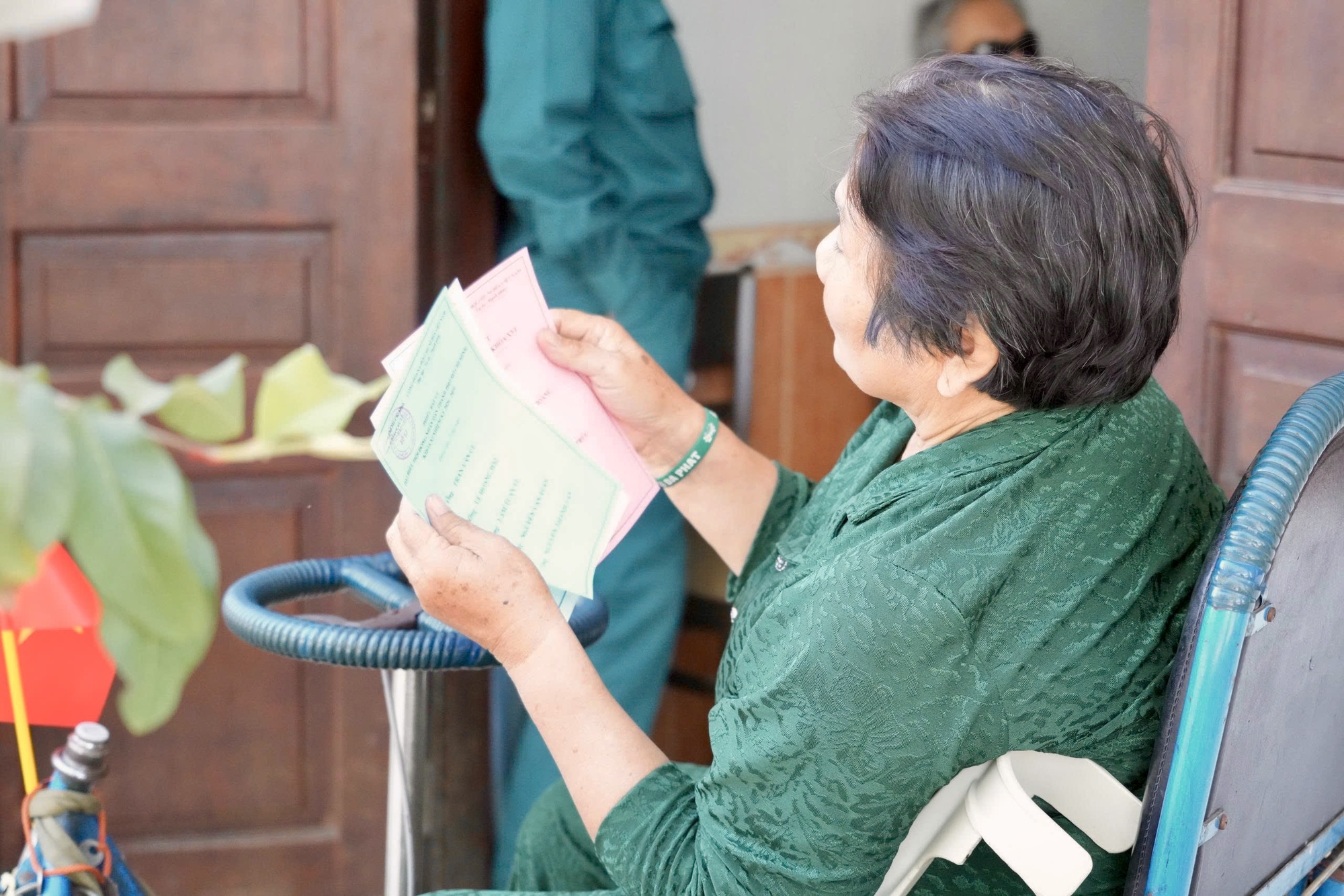 Những người l&iacute;nh đặc biệt trong ng&agrave;y bầu cử - Ảnh 8.