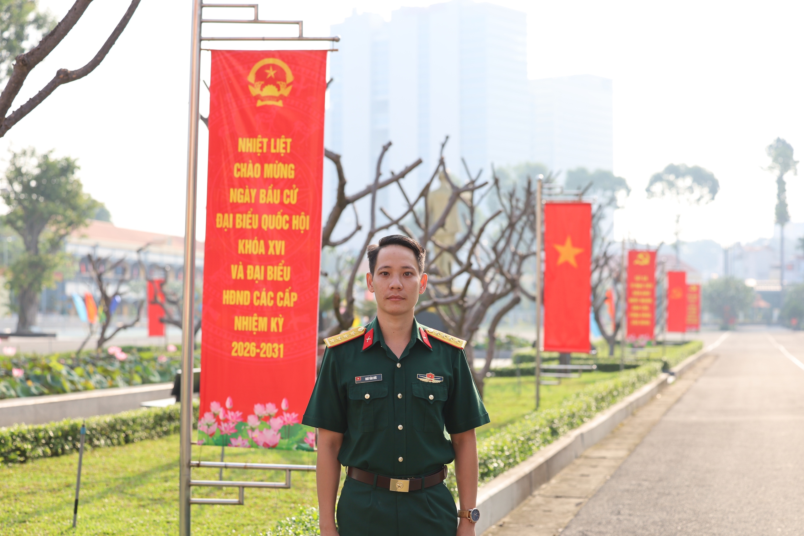  Tâm sự của người lính TPHCM trong ngày bầu cử - Ảnh 2.