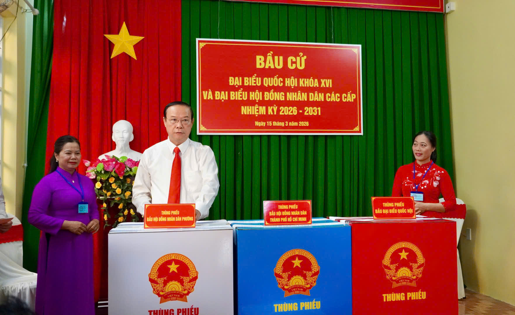 Lãnh đạo TPHCM tham gia bầu cử 2026 và quyền công dân - Ảnh 8.