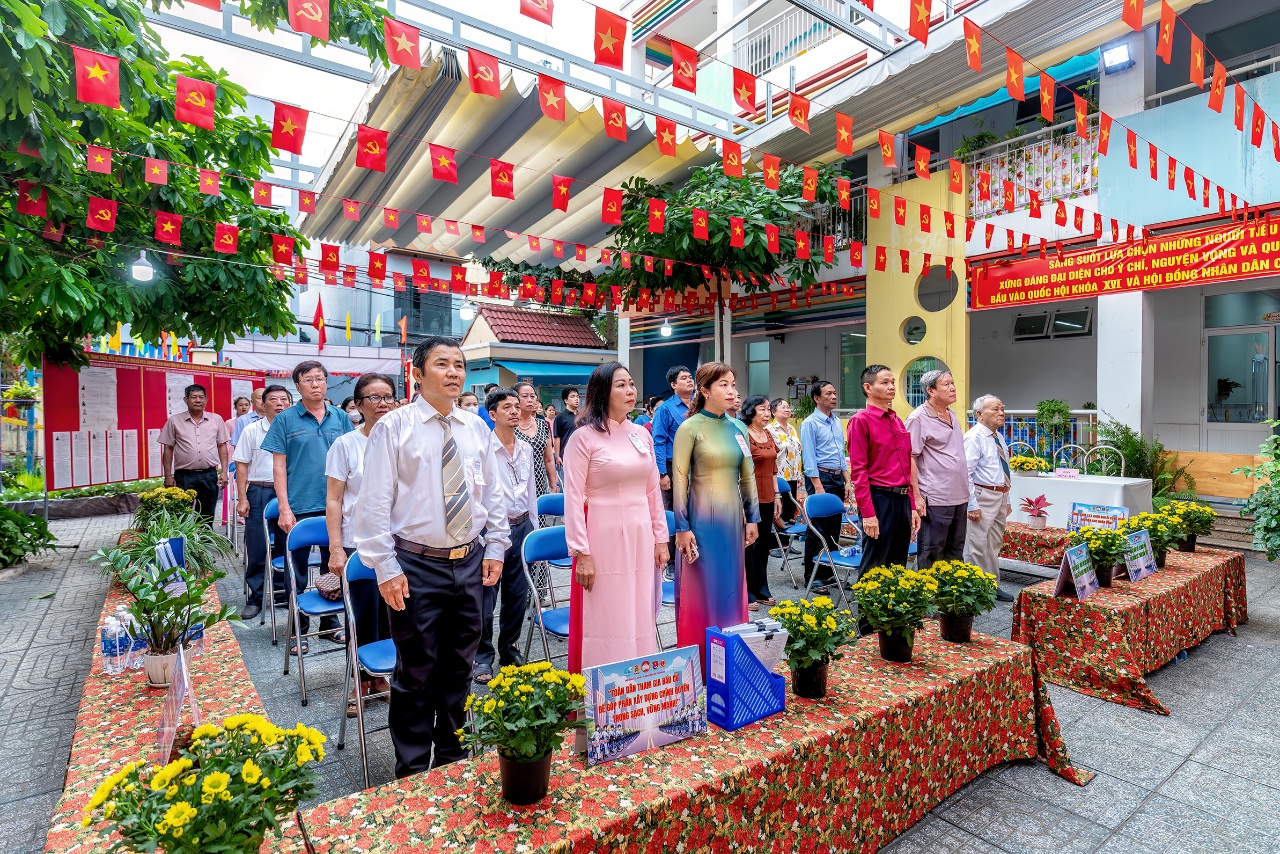 - Ảnh 4. - Ảnh 4.